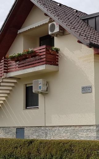 Apartment - Ground Floor photo 3