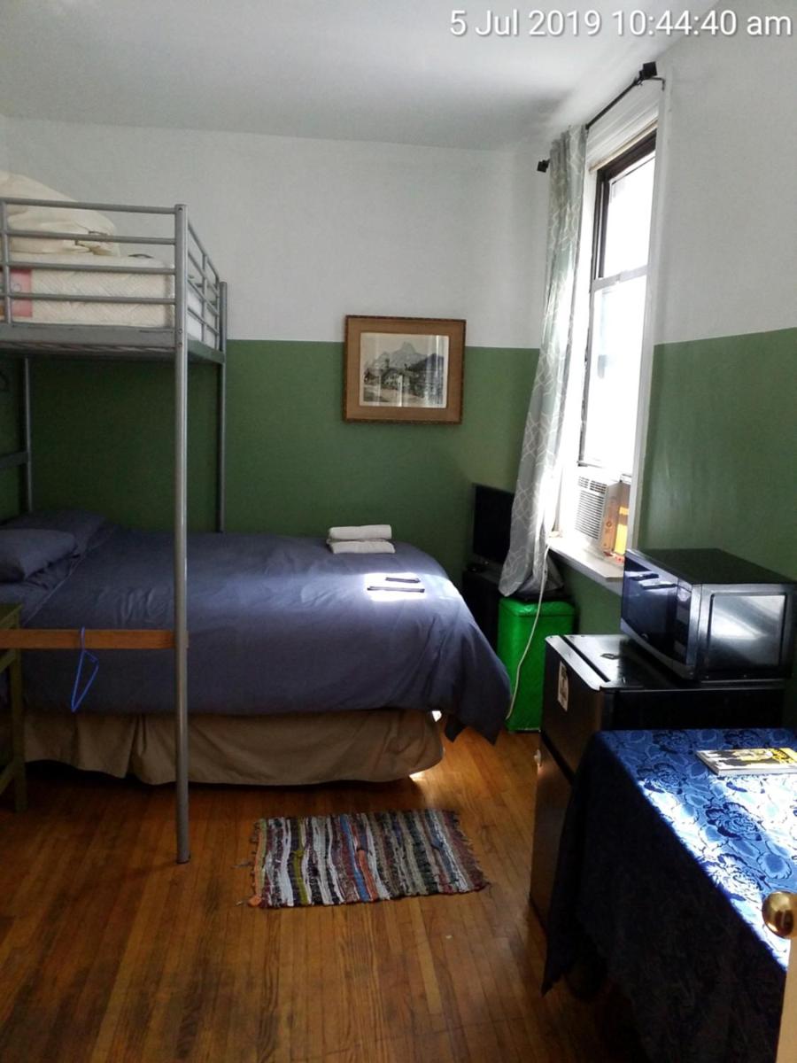 Queen Studio with Bunk Bed photo 1