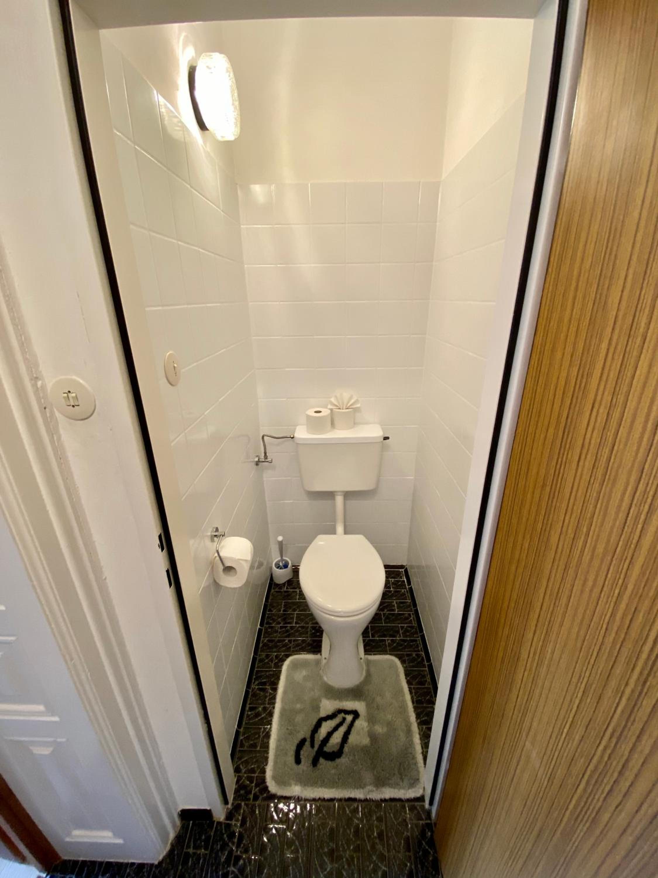 Deluxe Double Room with Shower - Photo 2