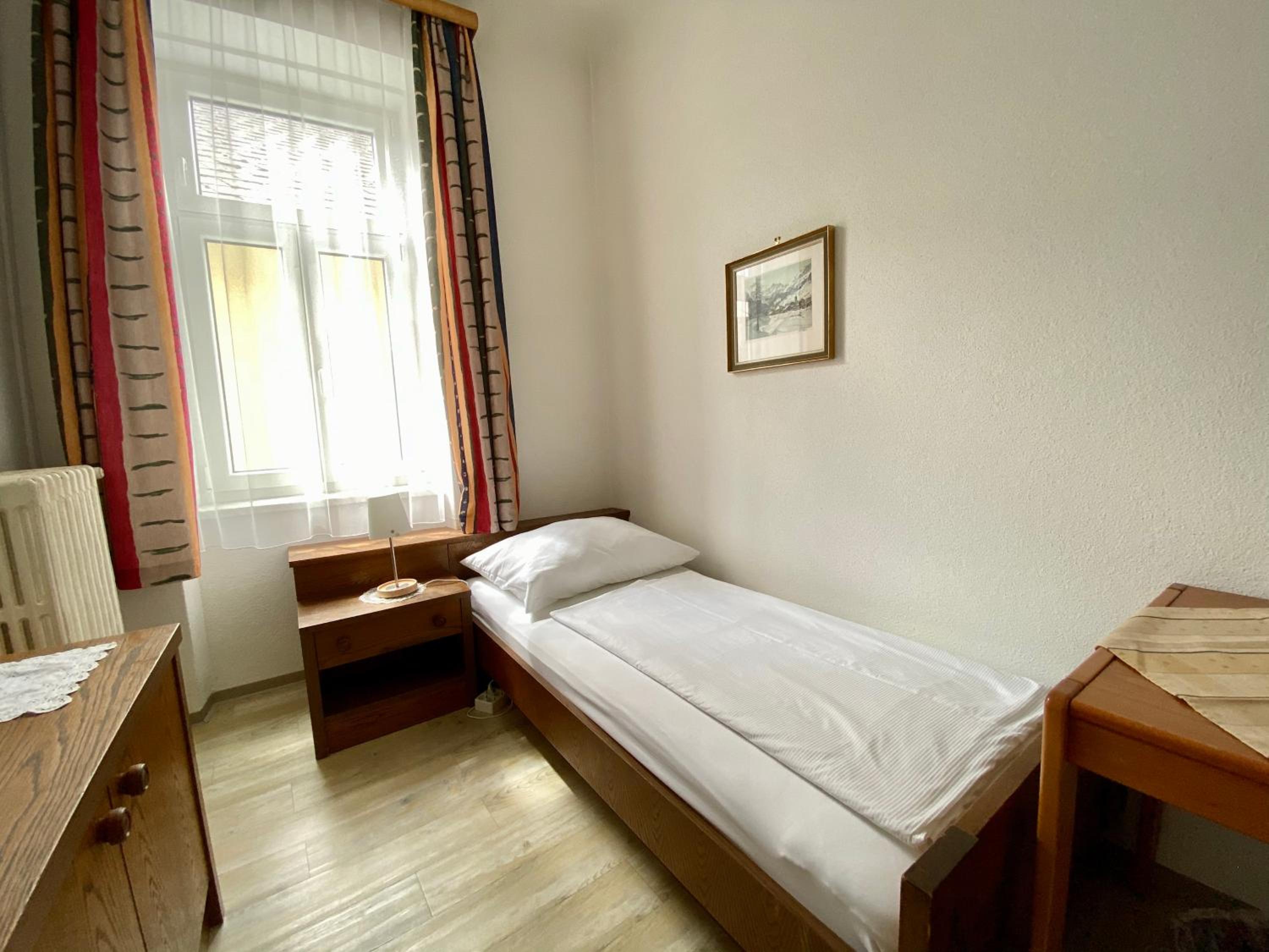 Single Room with Shower photo 3