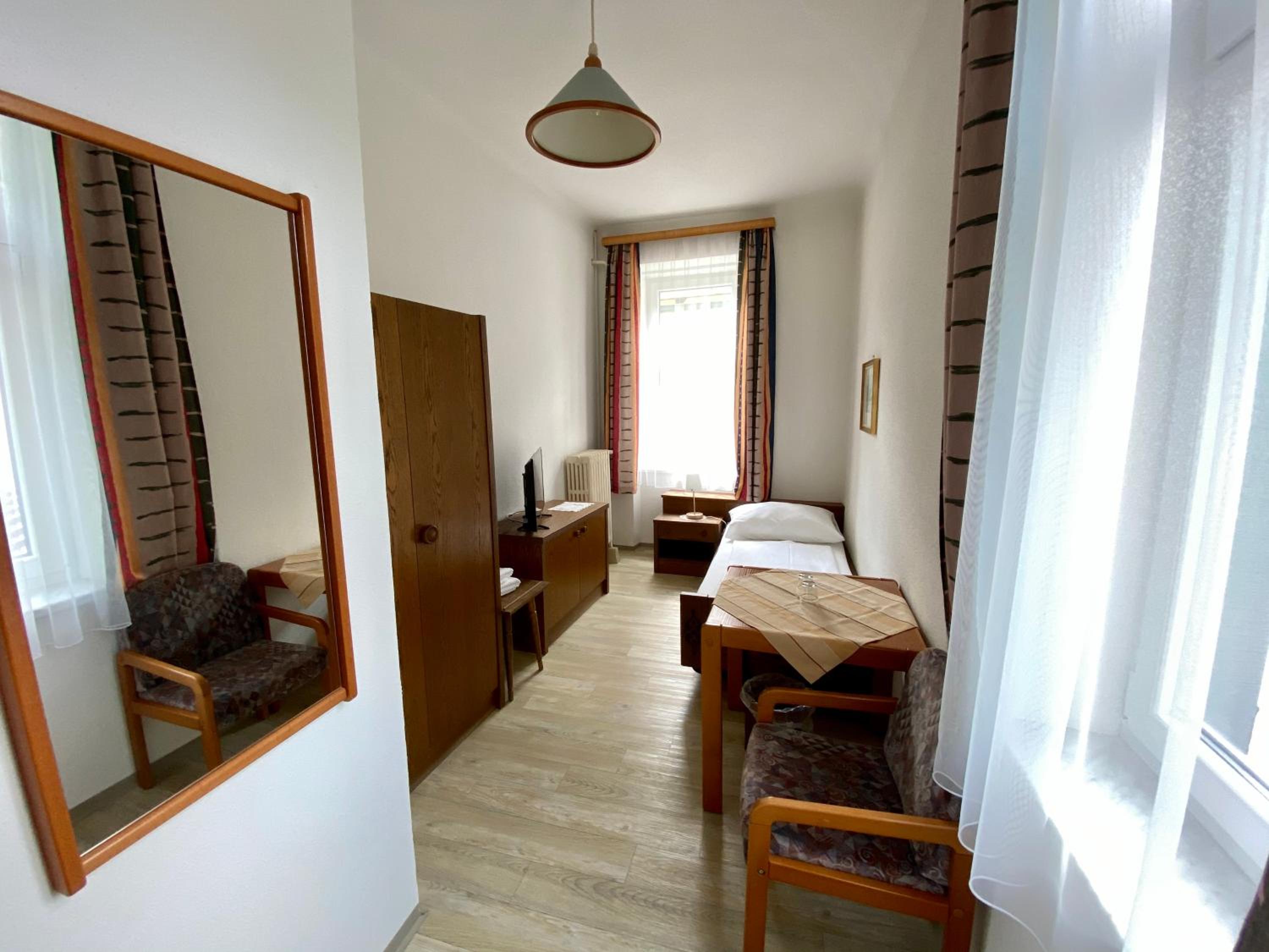 Single Room with Shower photo 1