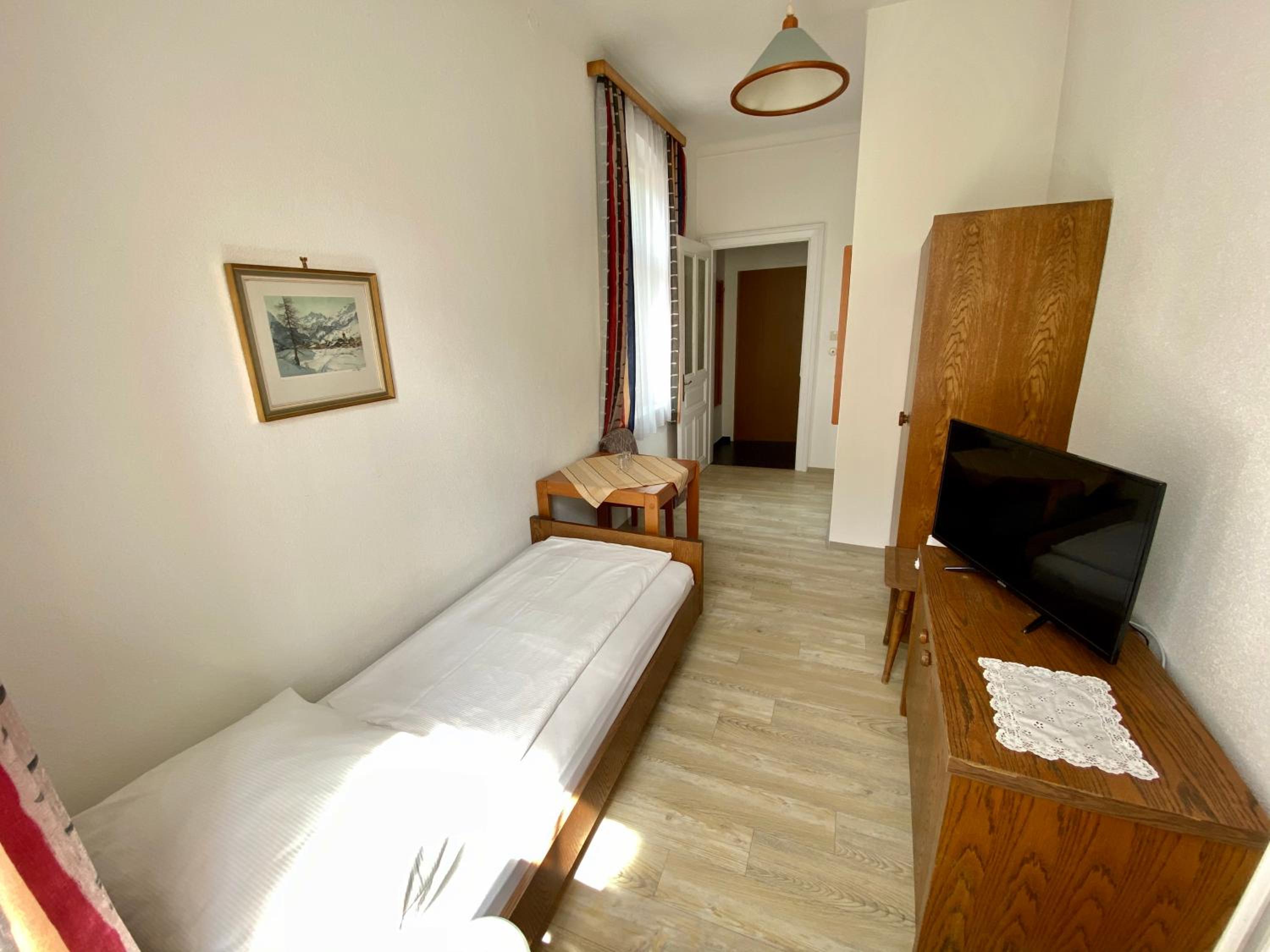 Single Room with Shower photo 2