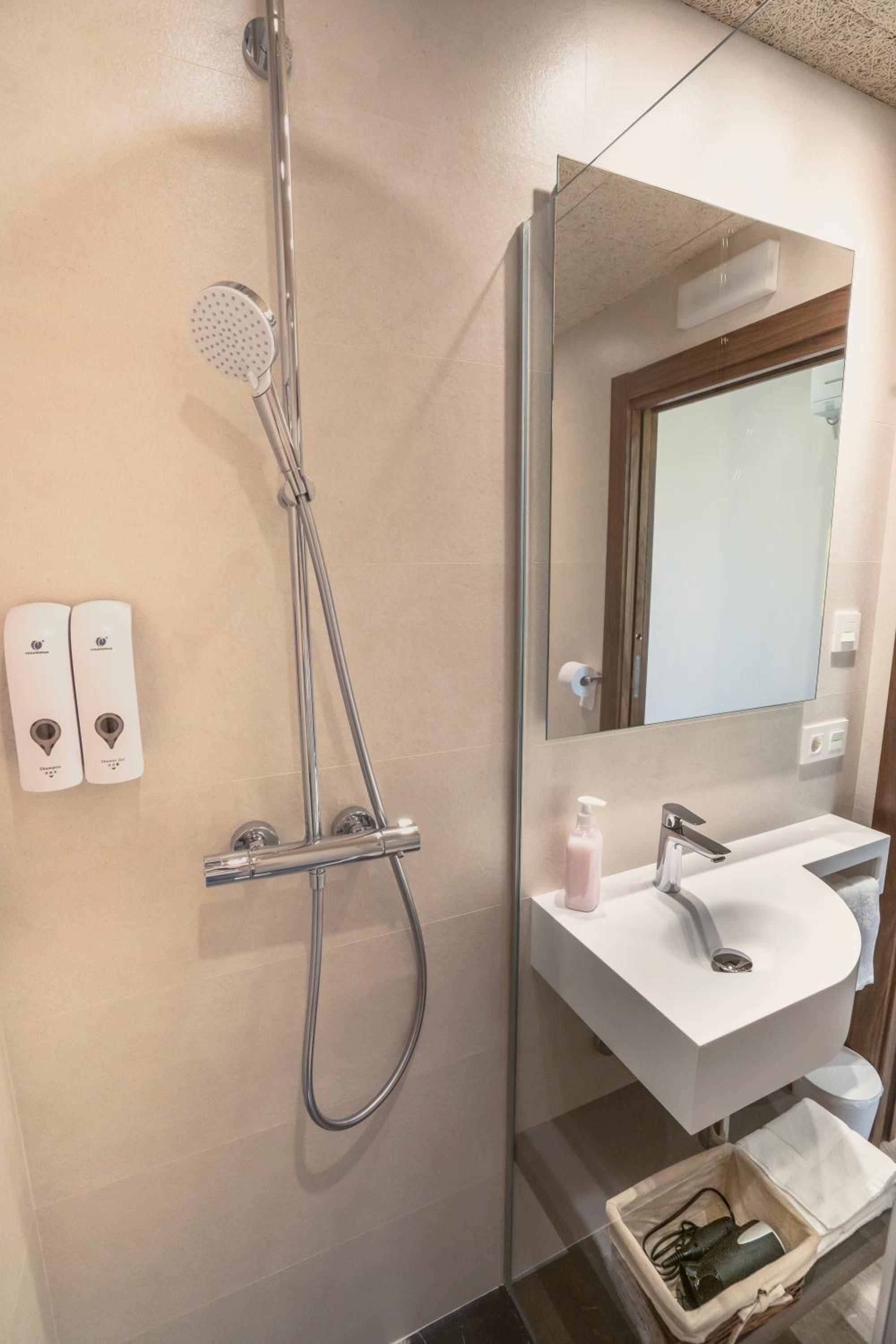 Triple Room with Private Bathroom