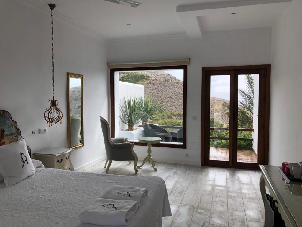 Double Room with Terrace - Photo 7