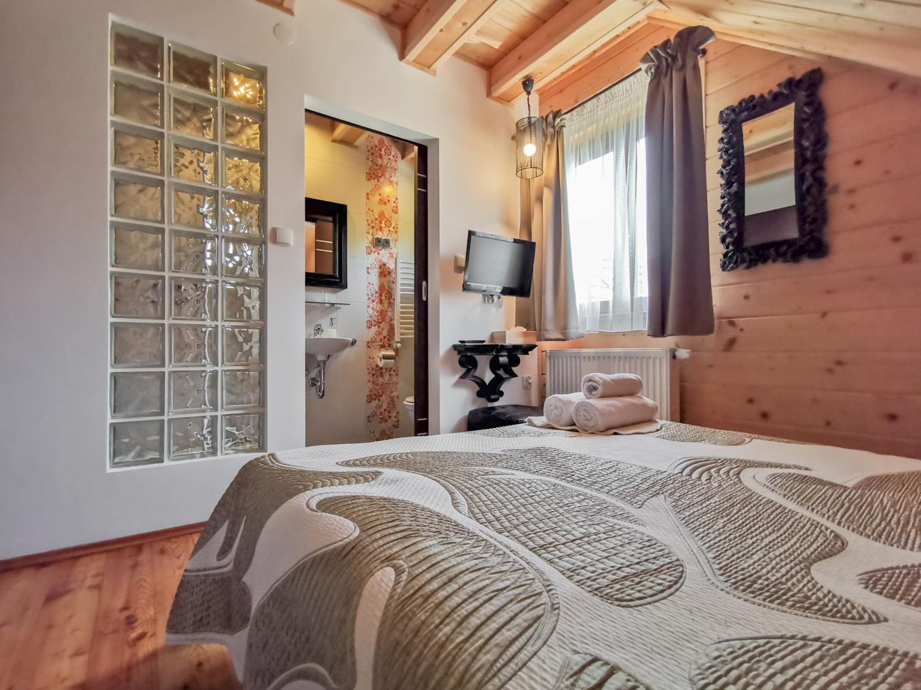 Small Double Room photo 2
