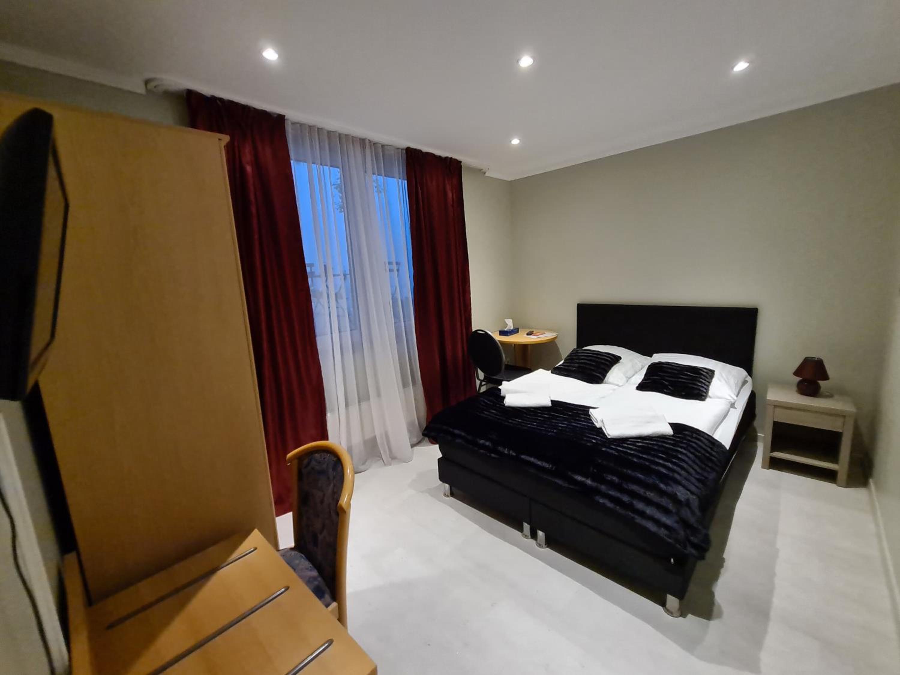 Small Double Room