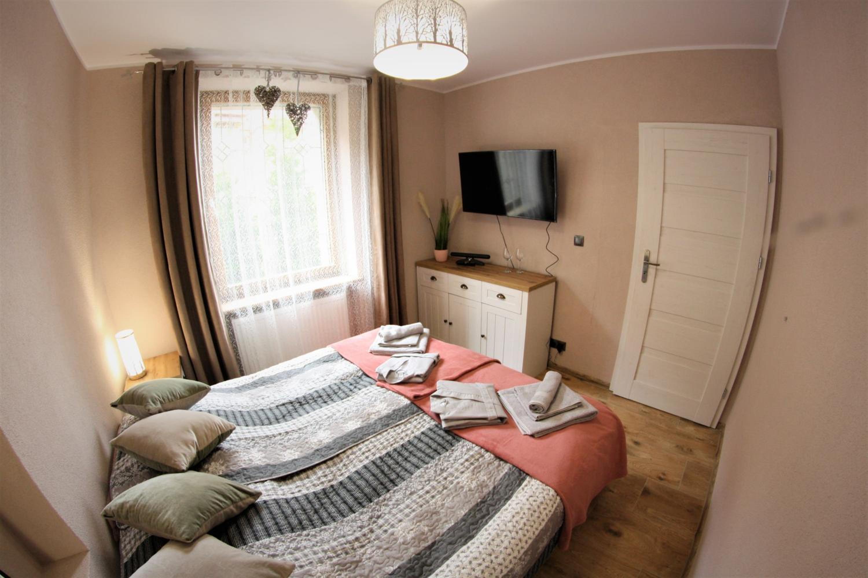 One-Bedroom Apartment - Photo 7
