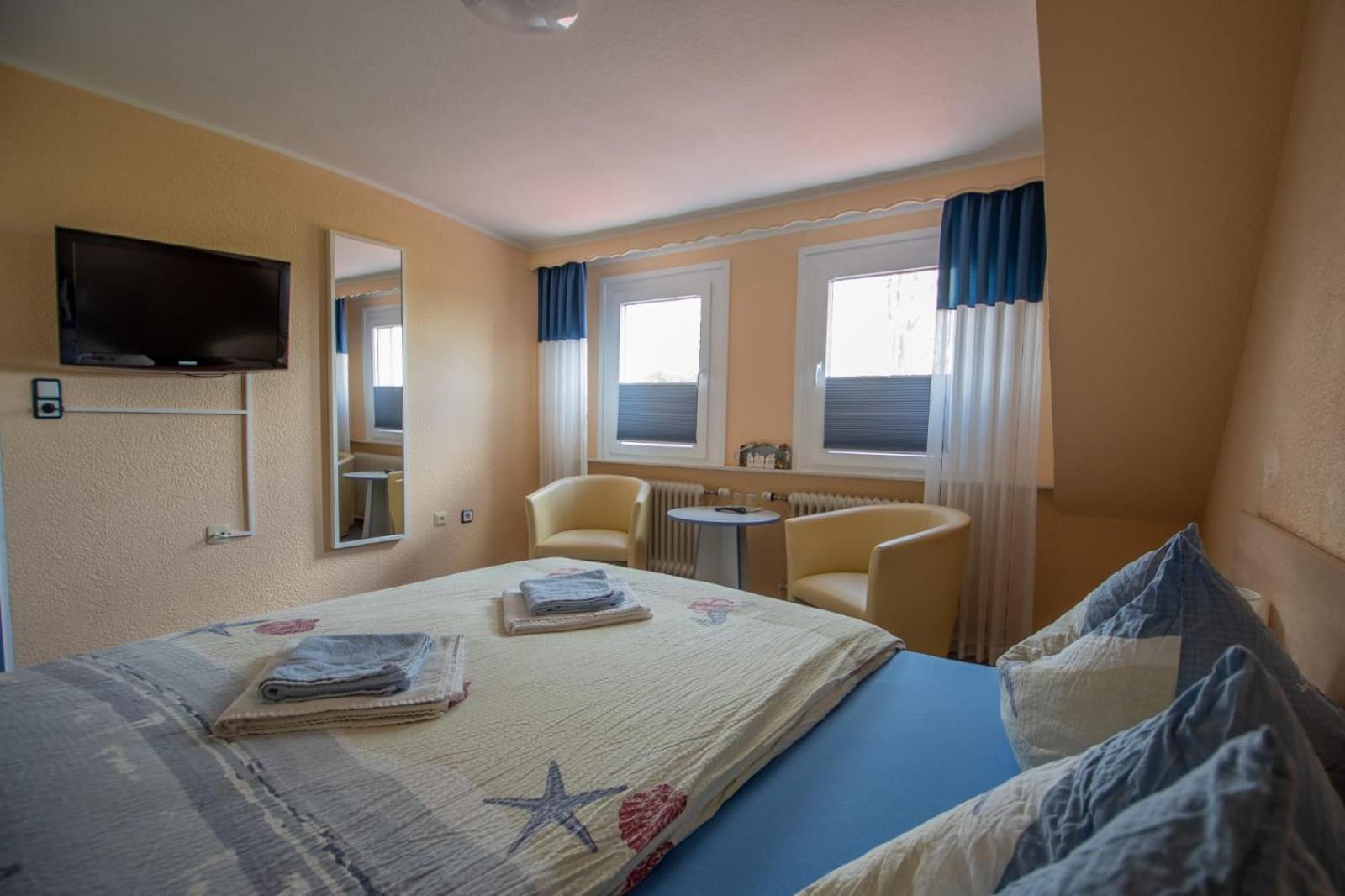 Double Room - Photo 9
