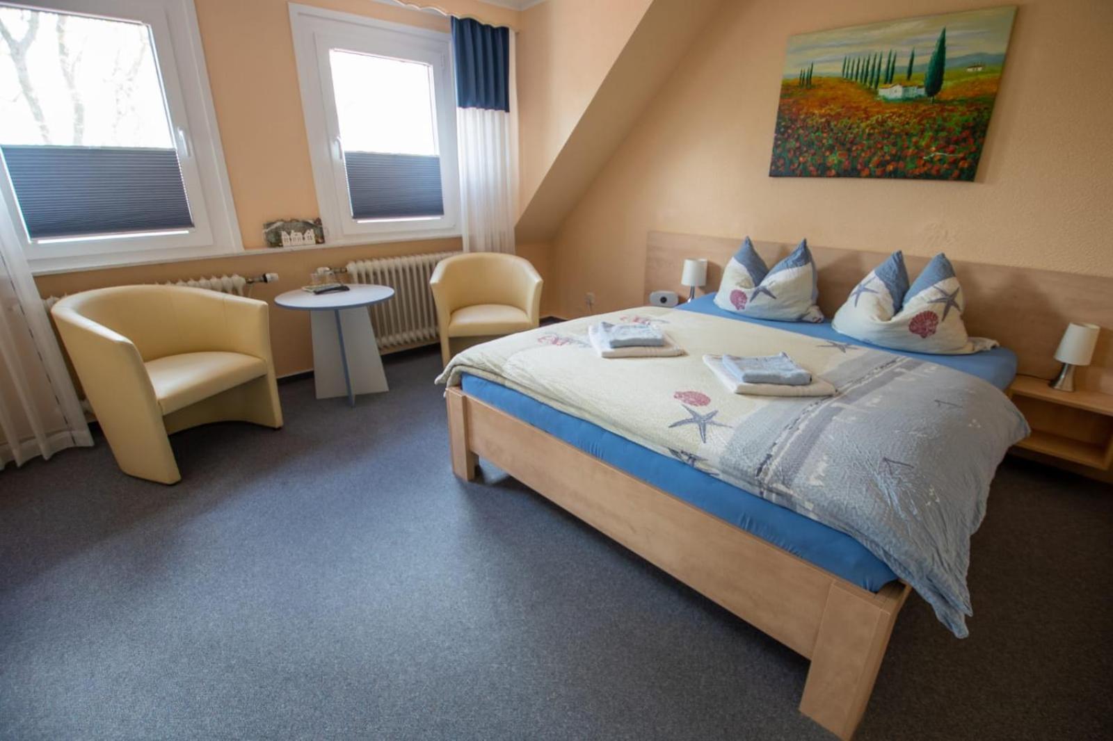 Double Room - Photo 10