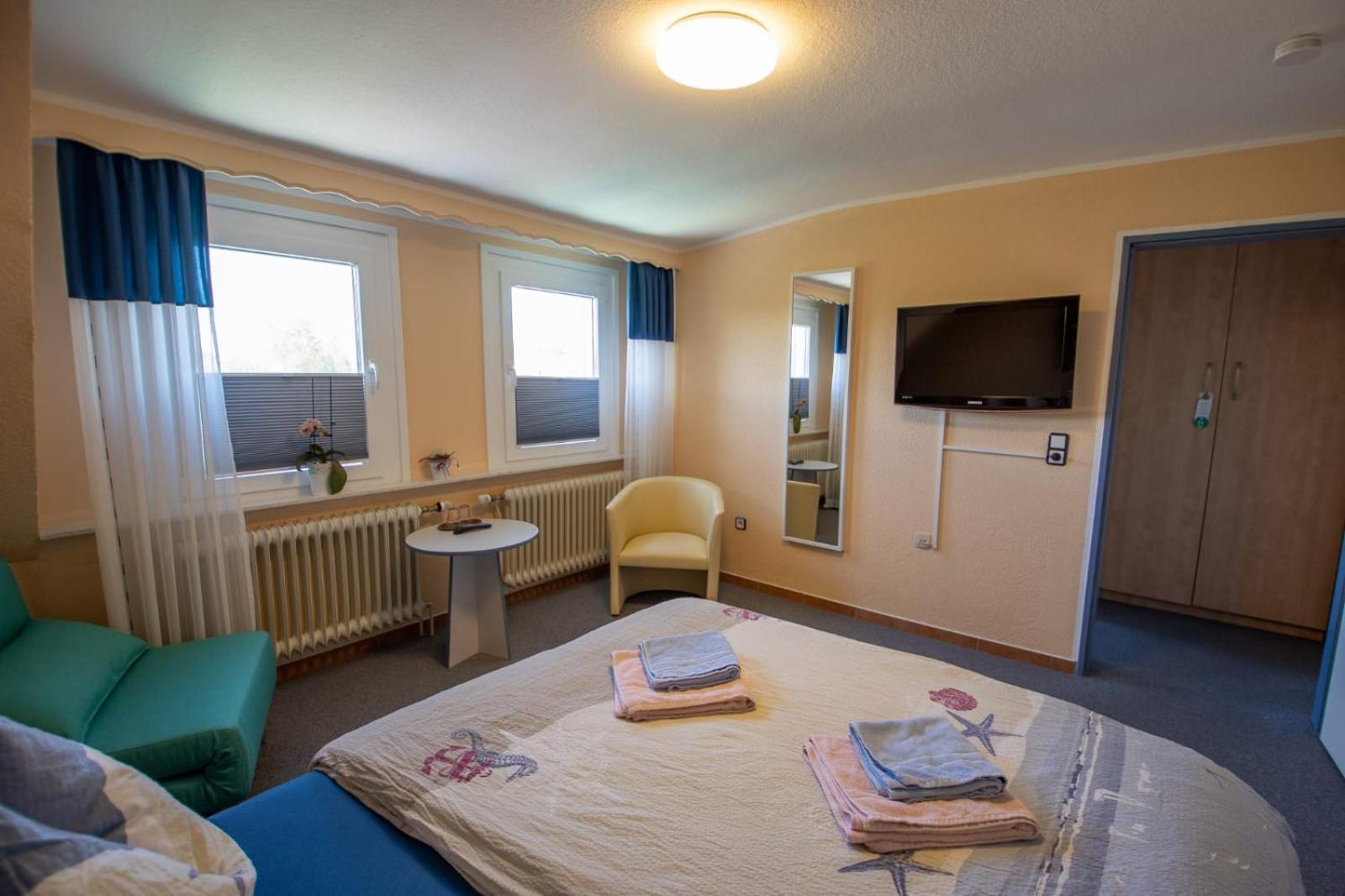 Double Room - Photo 11