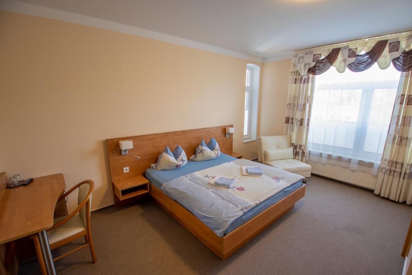 Double Room - Photo 19
