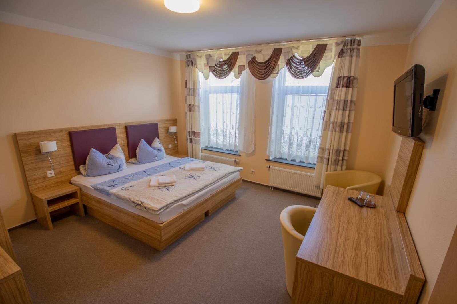 Double Room - Photo 21