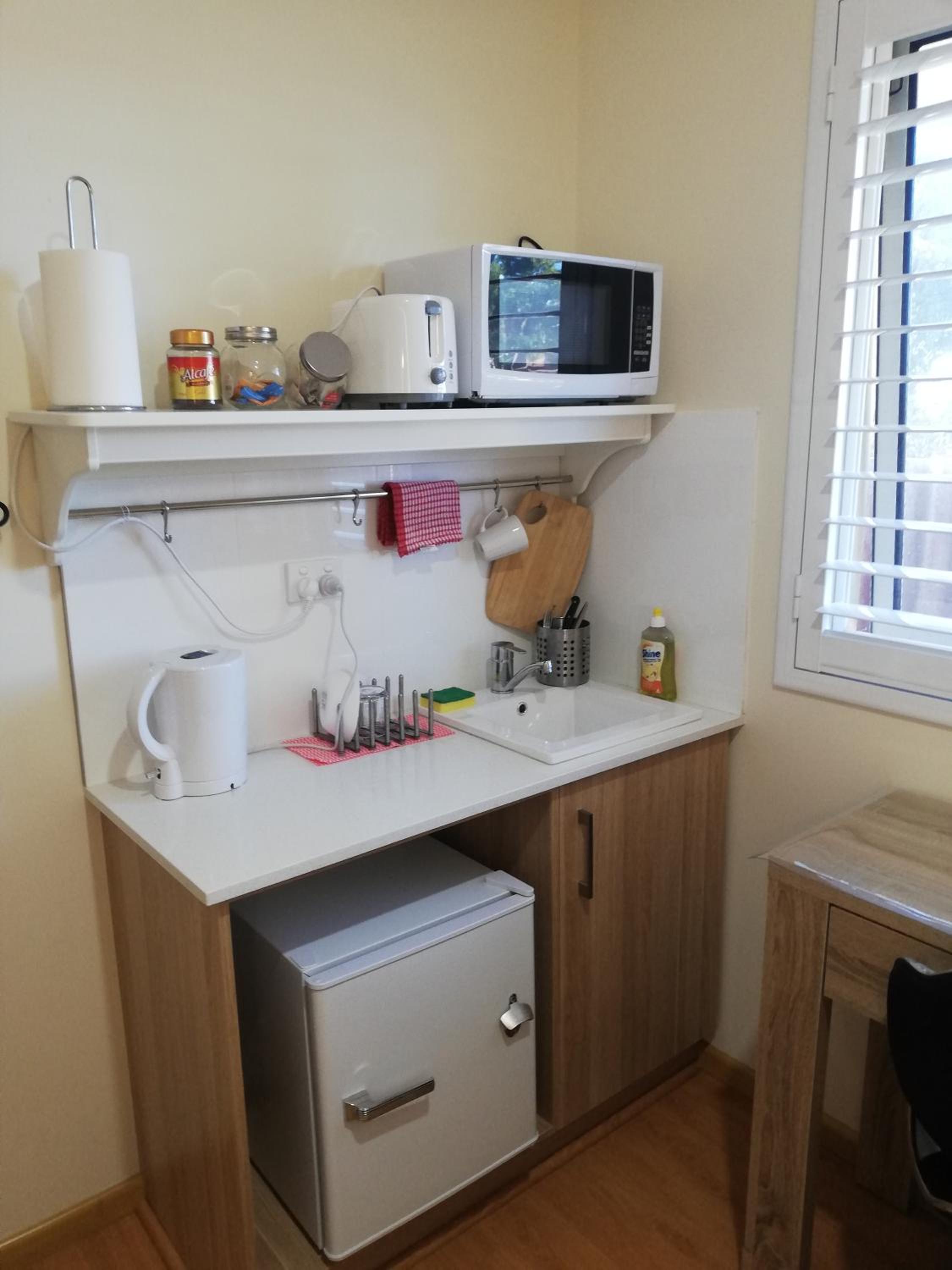 Single Room with Private Bathroom photo 3