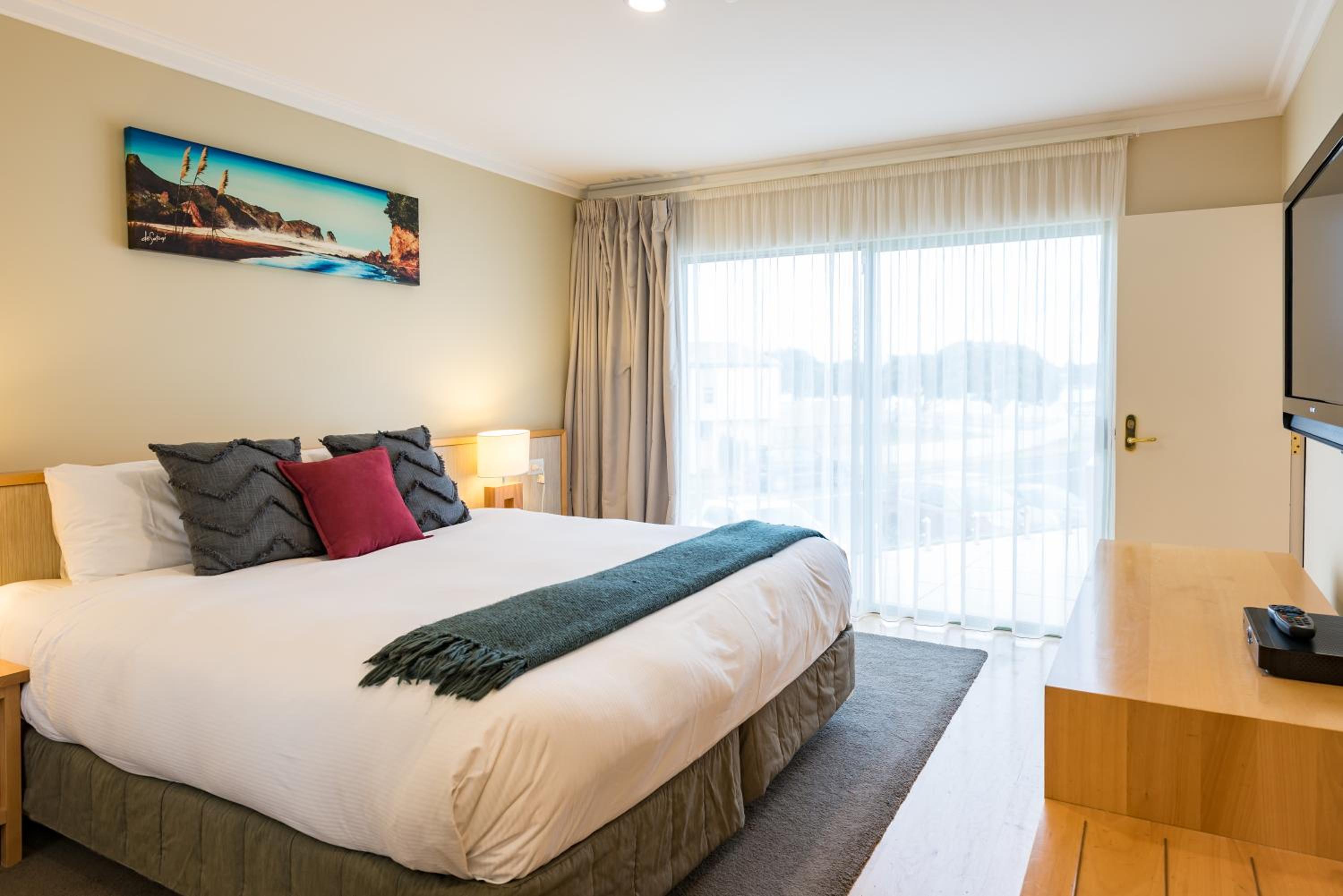 Two-Bedroom Apartment - Photo 7