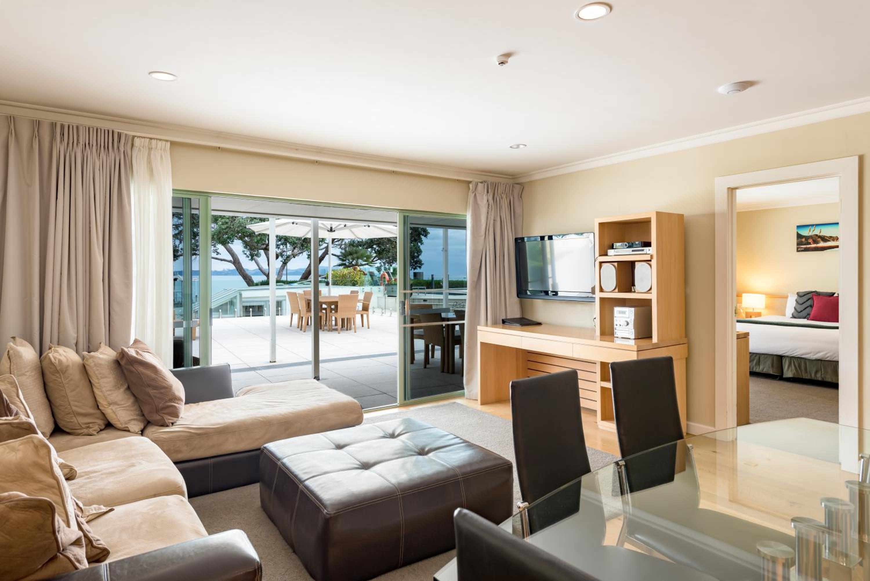 Executive Two-Bedroom Apartment - Photo 12