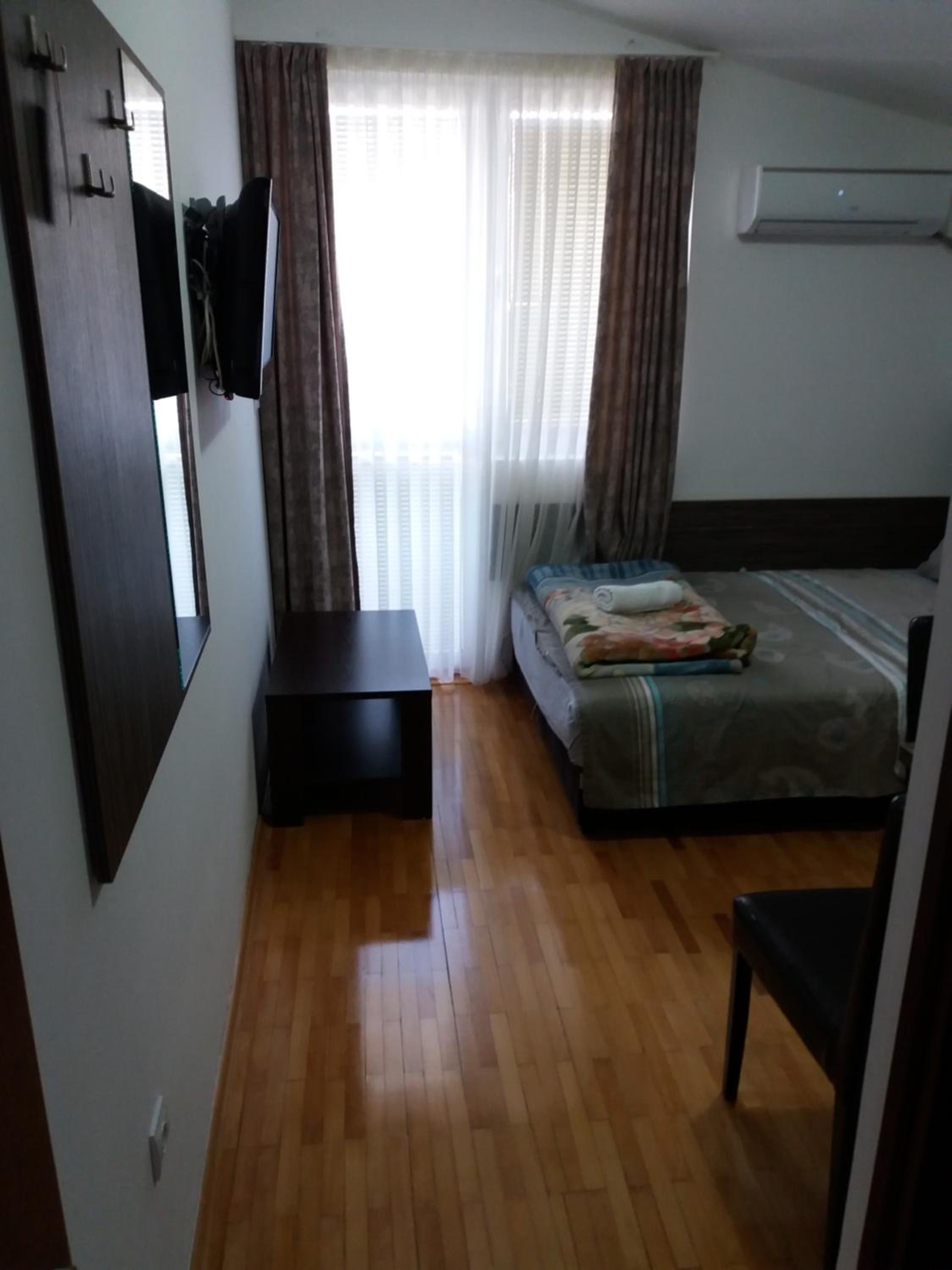 Studio (1 Adult)