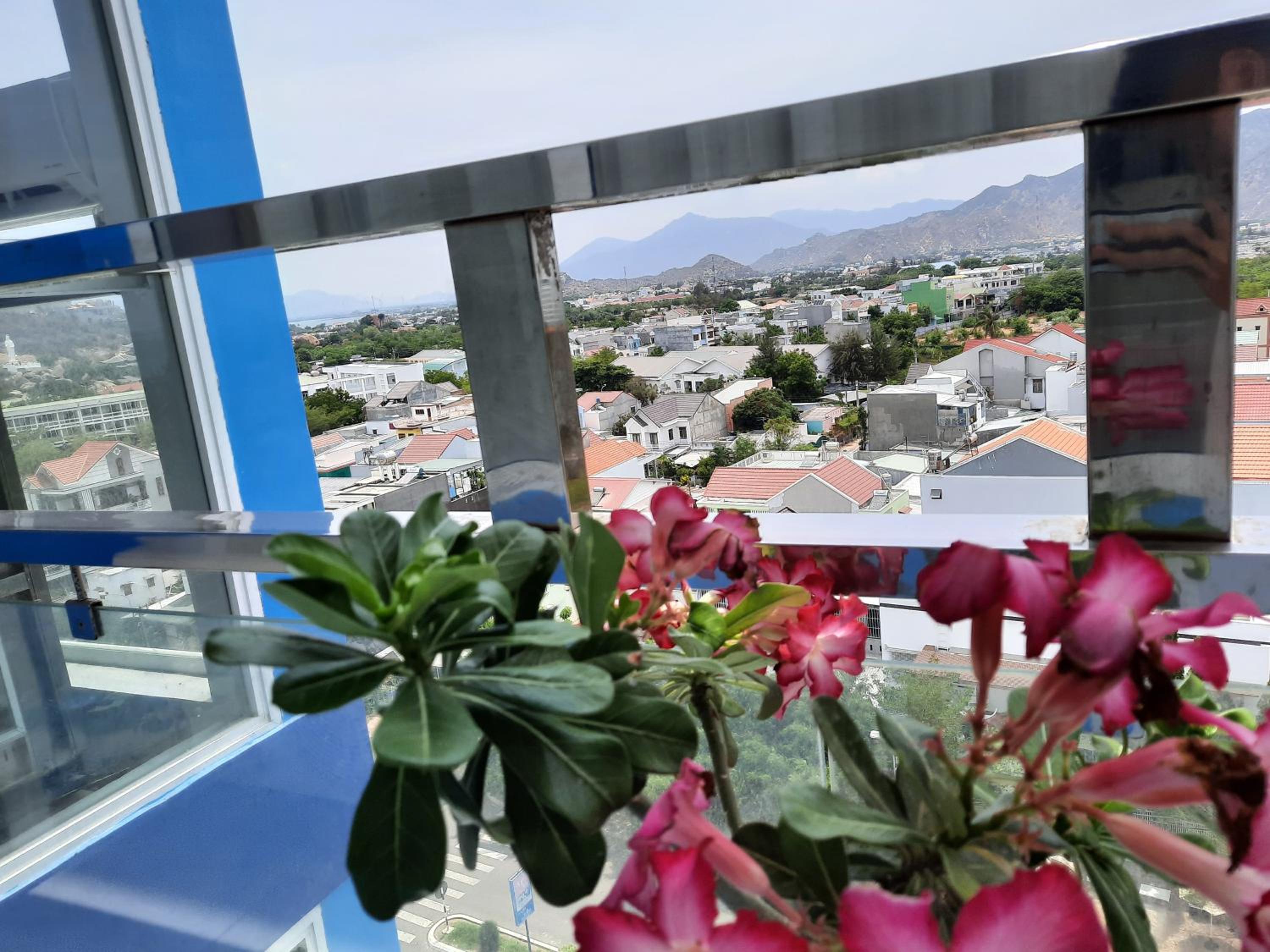 Deluxe Double Room with Balcony and Sea View photo 2