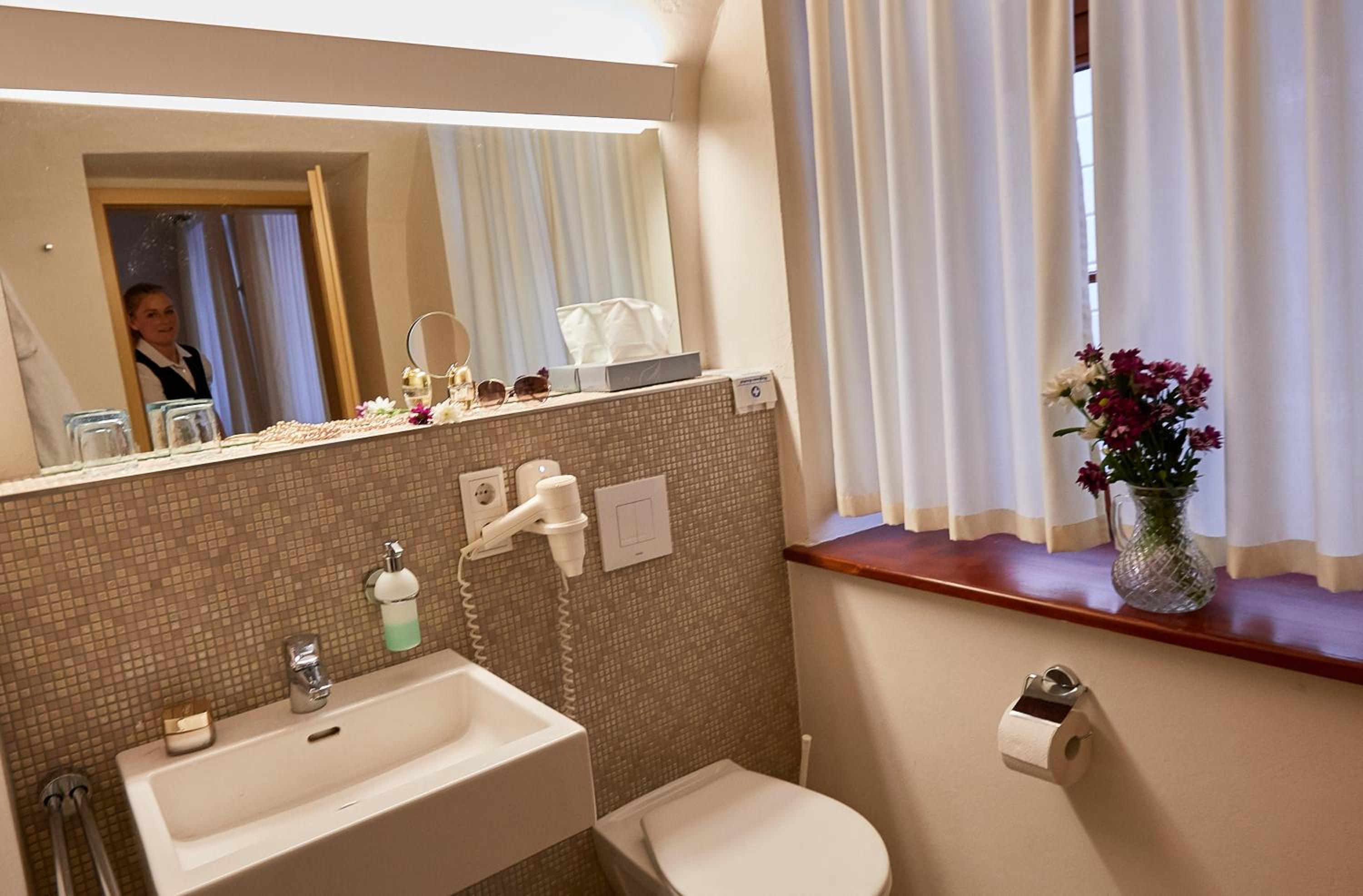 Budget Double Room photo 3