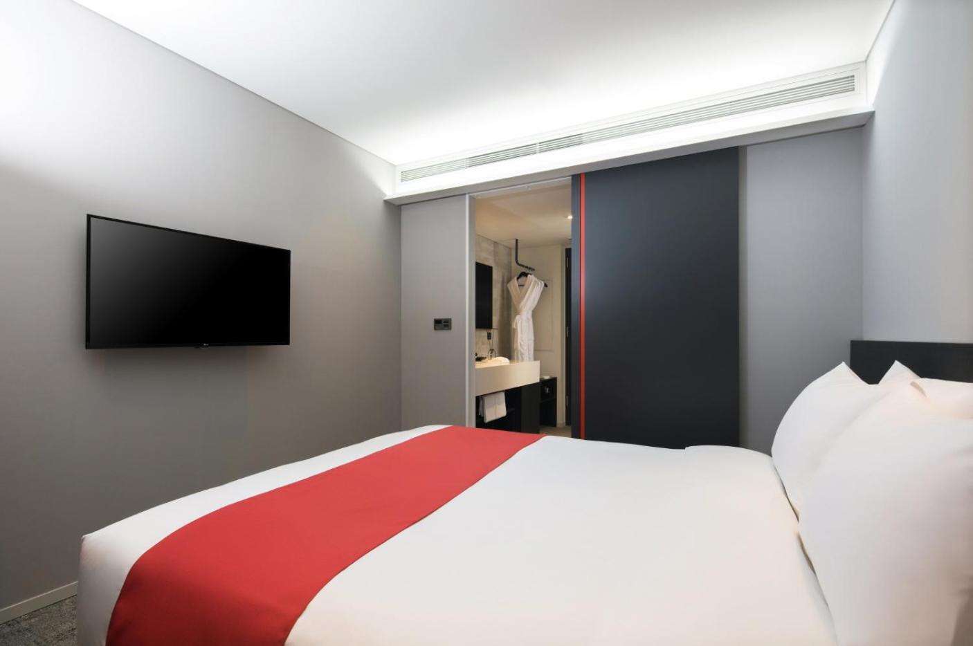 Standard Double Room - Photo 4