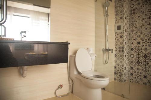 Deluxe Double Room with Side Sea View photo 3