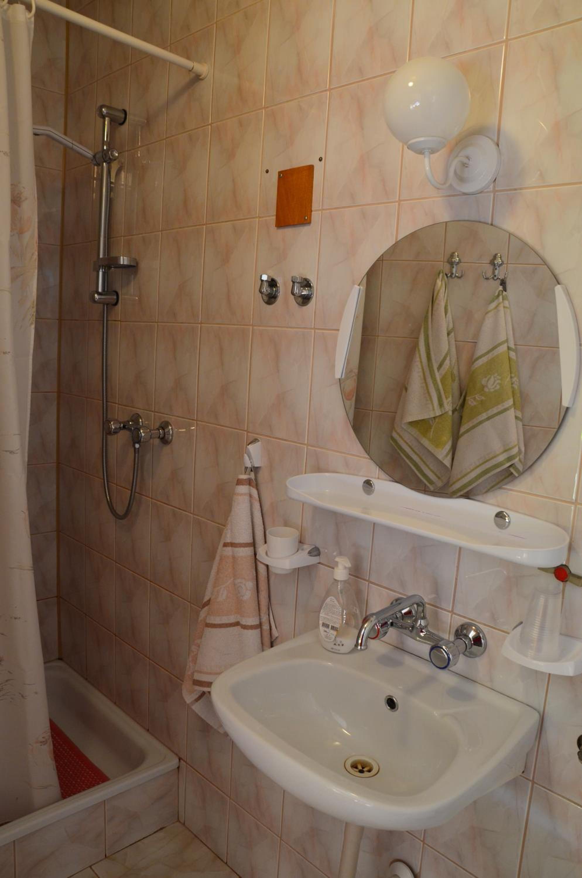 Quadruple Room with Lake View photo 2