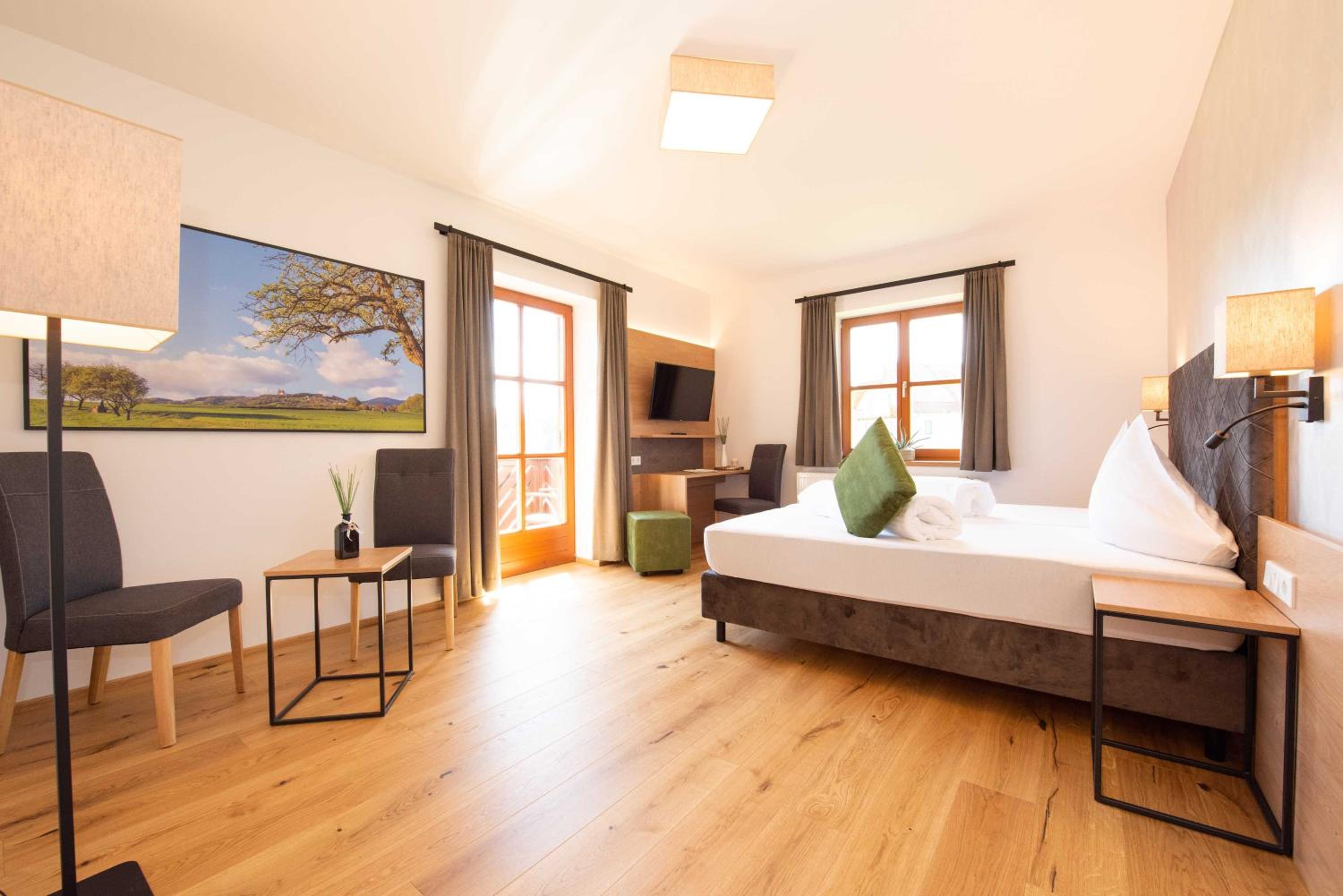 Double Room with Balcony photo 3