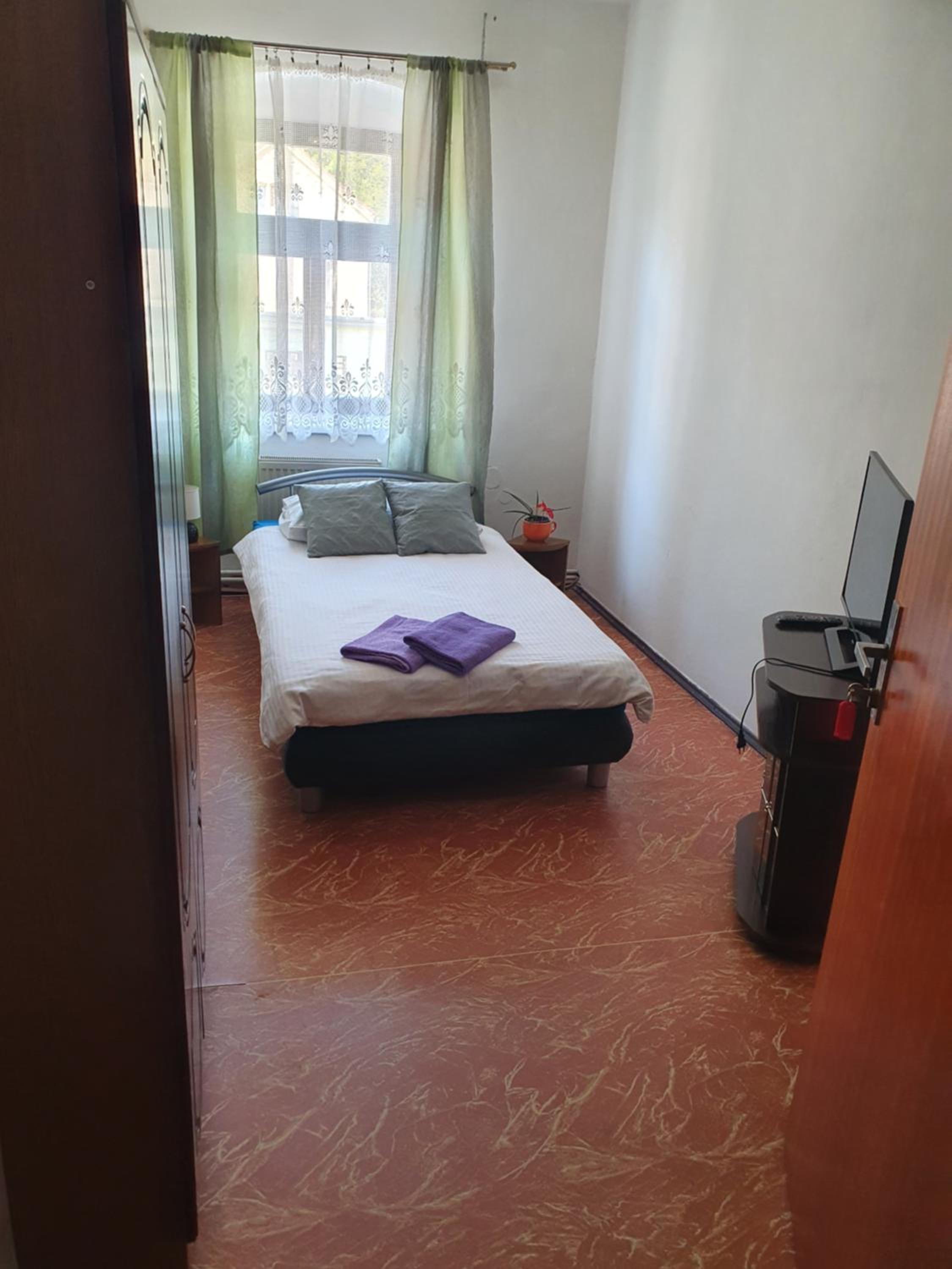 Economy Double Room - Photo 1