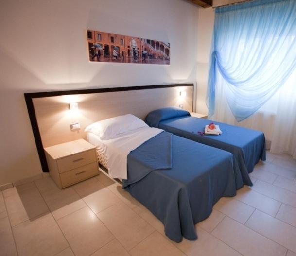 Double Room - Photo 3