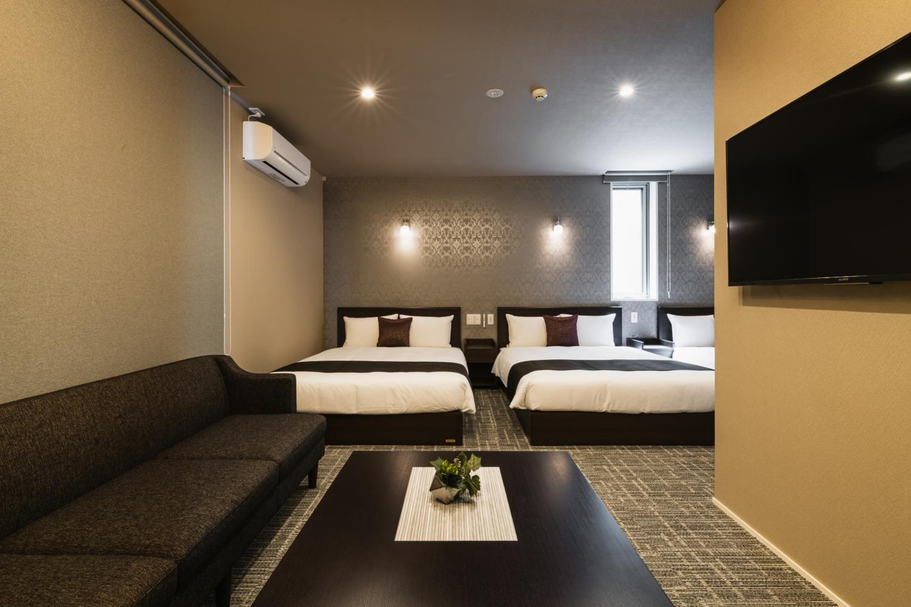 Standard Triple Room - Photo 9