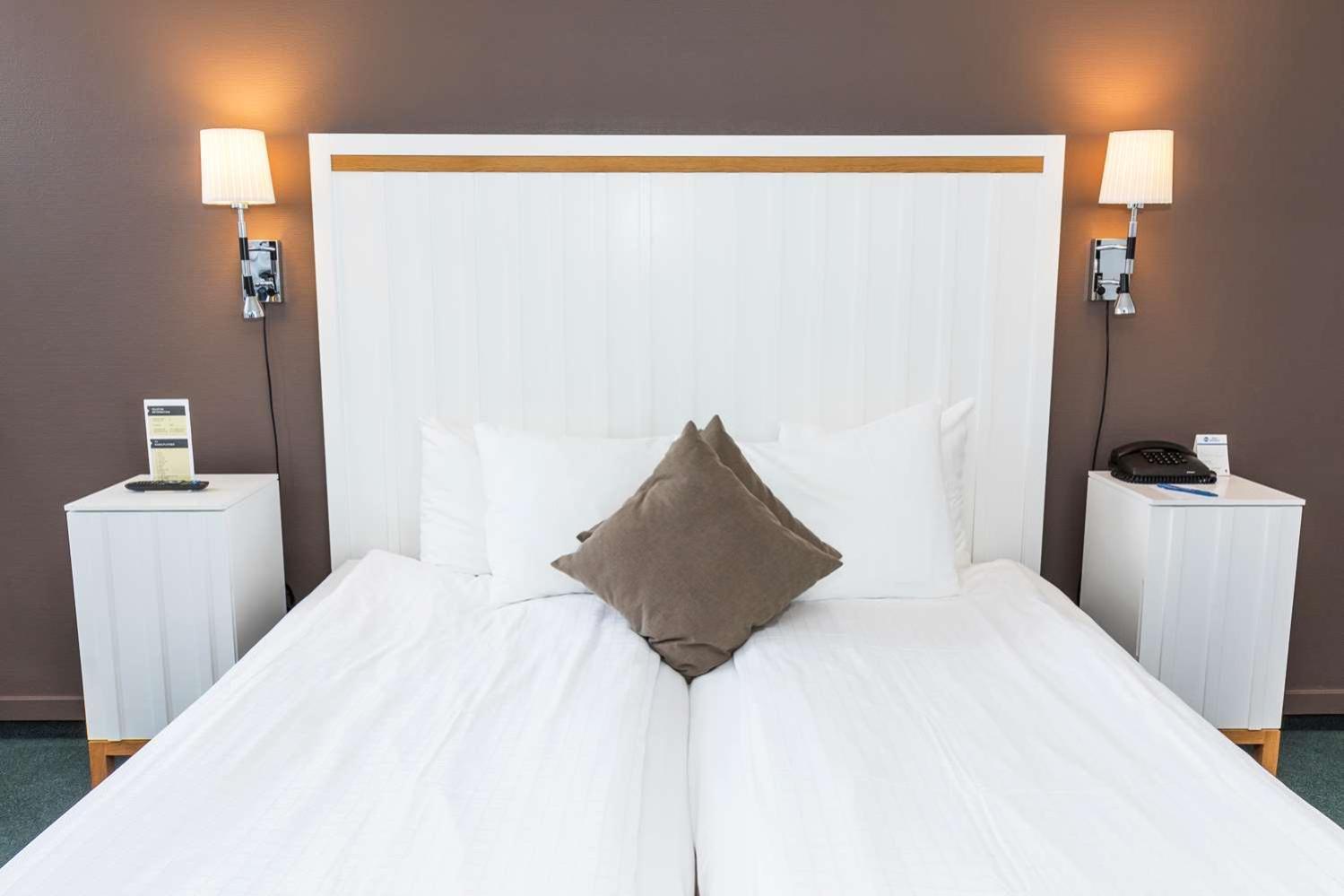 King Suite - Top Floor/Non-Smoking - Photo 3