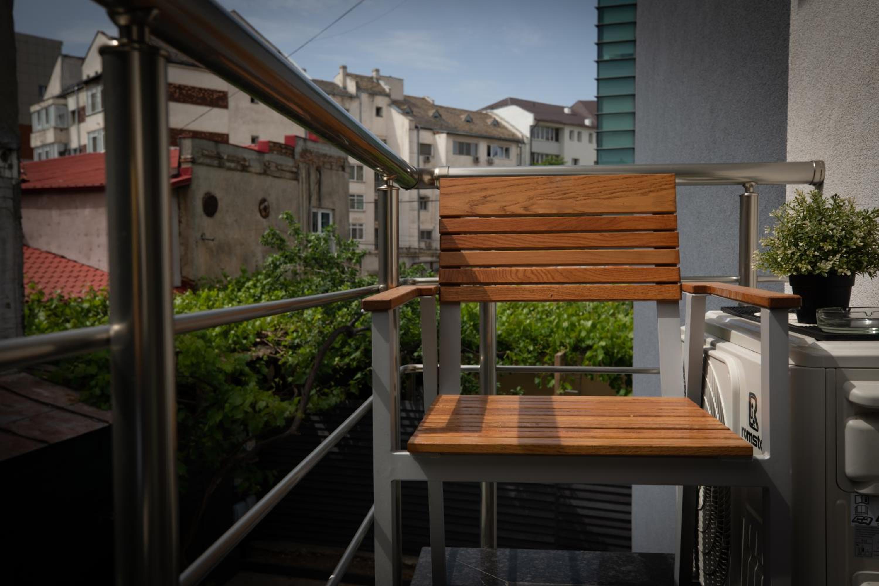 Twin Room with Balcony - Photo 2