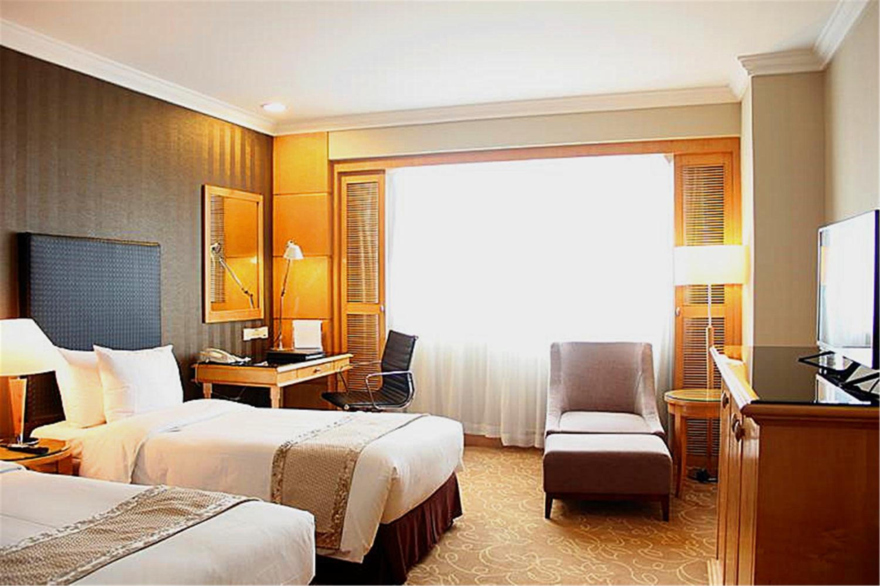 Crystal Club Twin Room - Photo 1