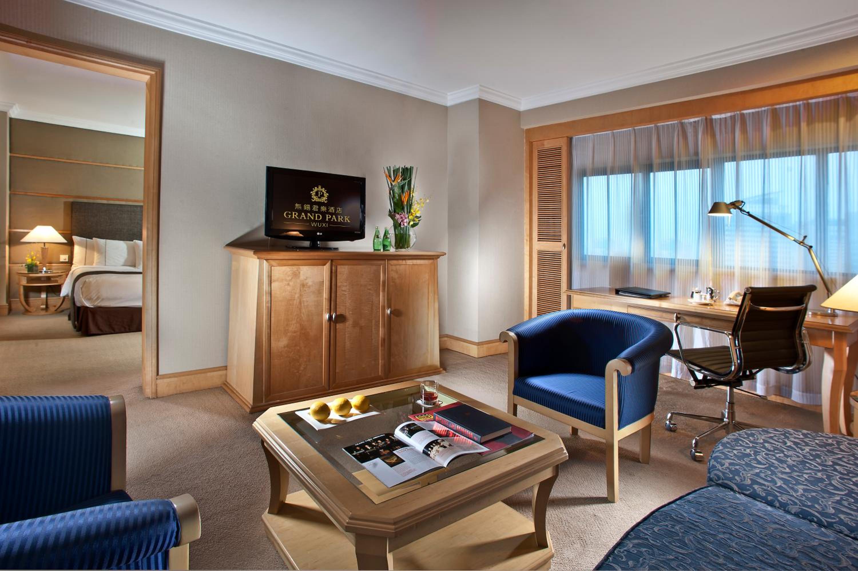 Suite - Photo 2