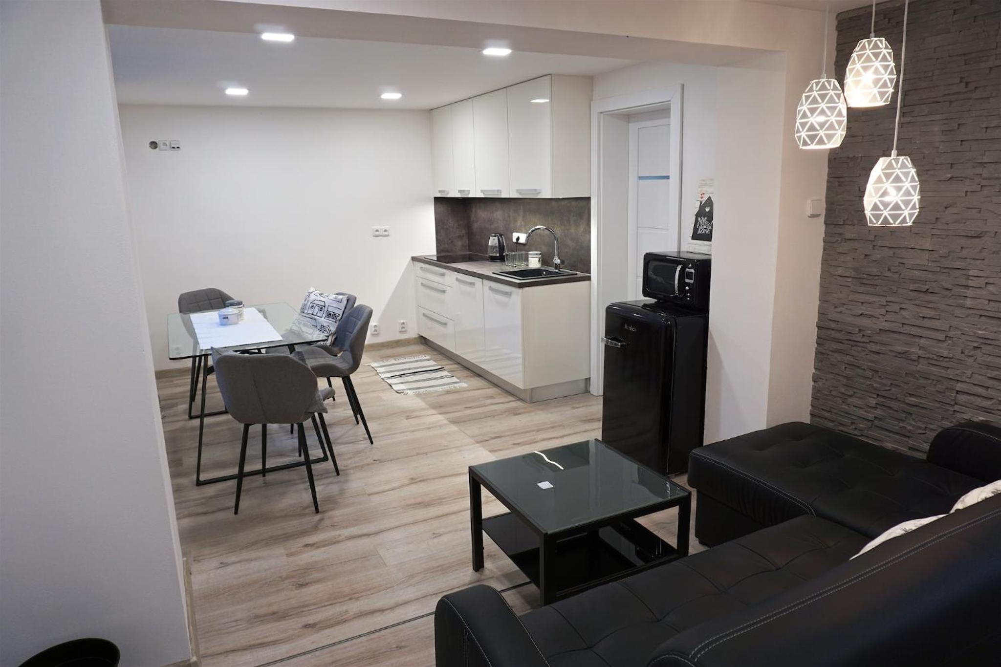Apartment - Ground Floor photo 2