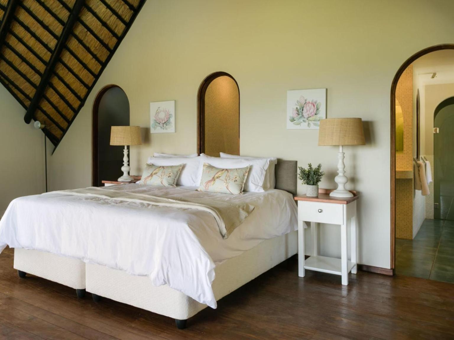 King Room with a Balcony - Photo 1