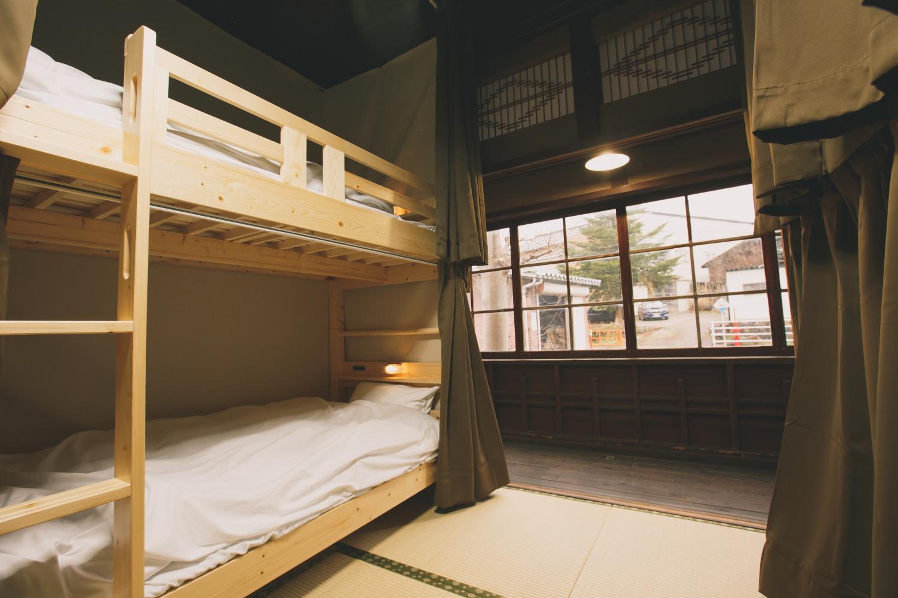 Economy Twin Room photo 1