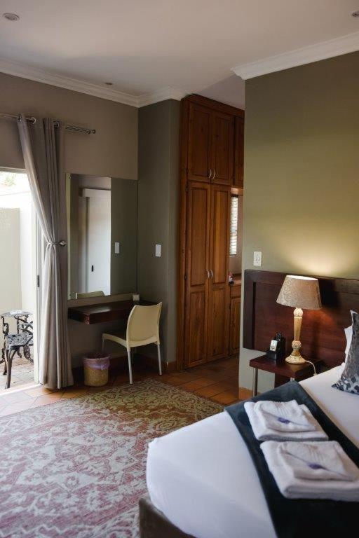 Deluxe King Room photo 3