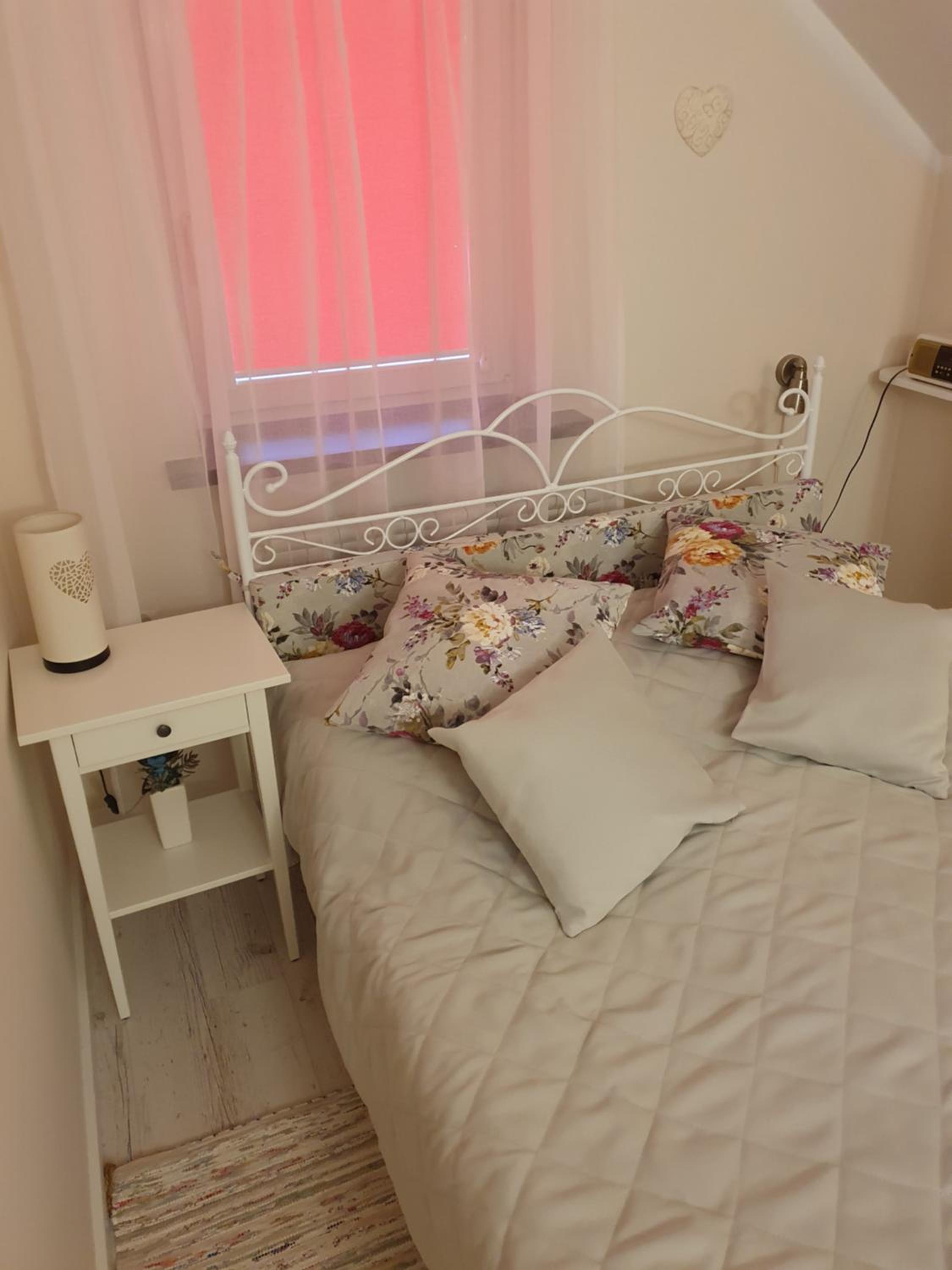 Double Room - Photo 3