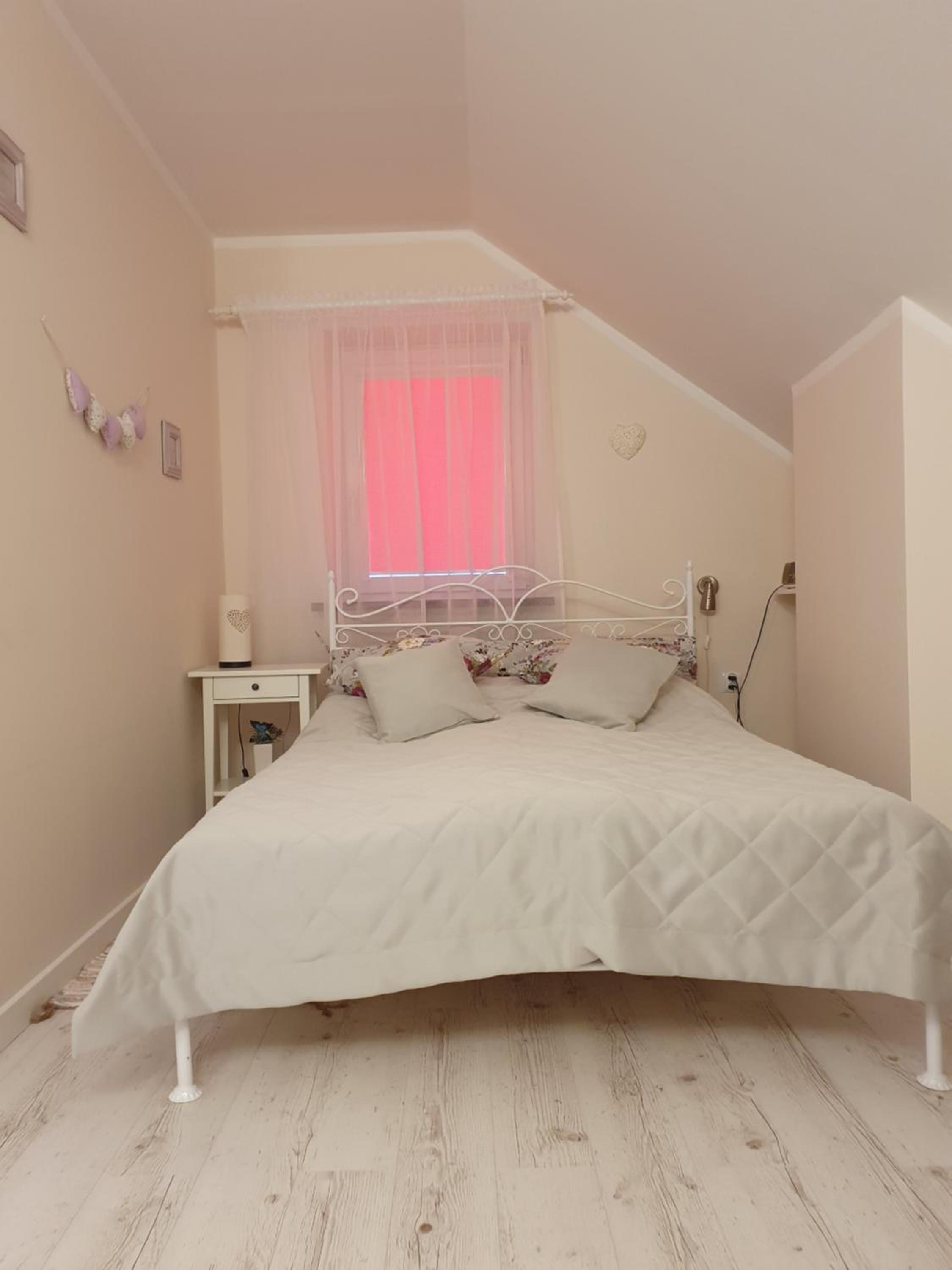 Double Room - Photo 5