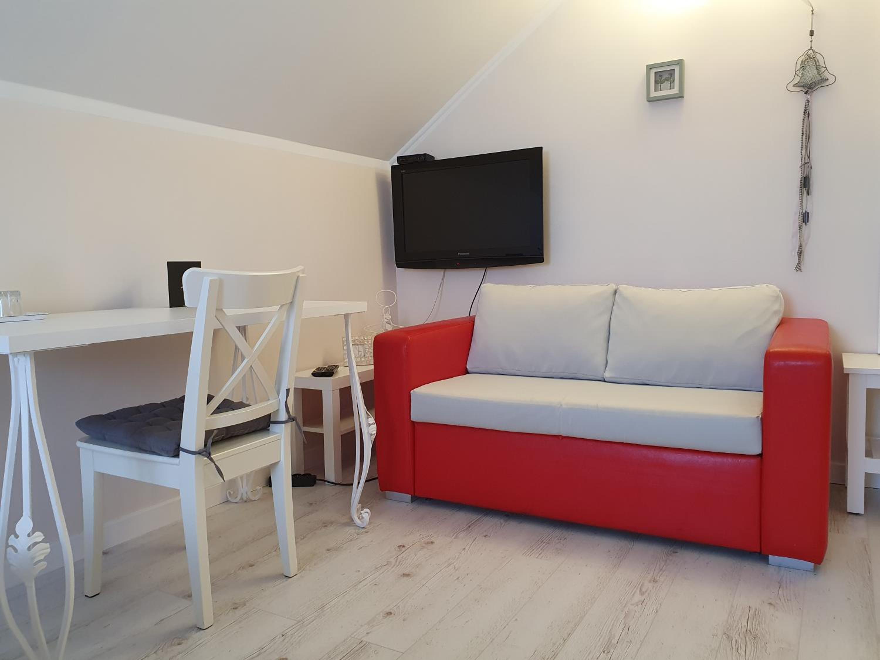Double Room - Photo 6