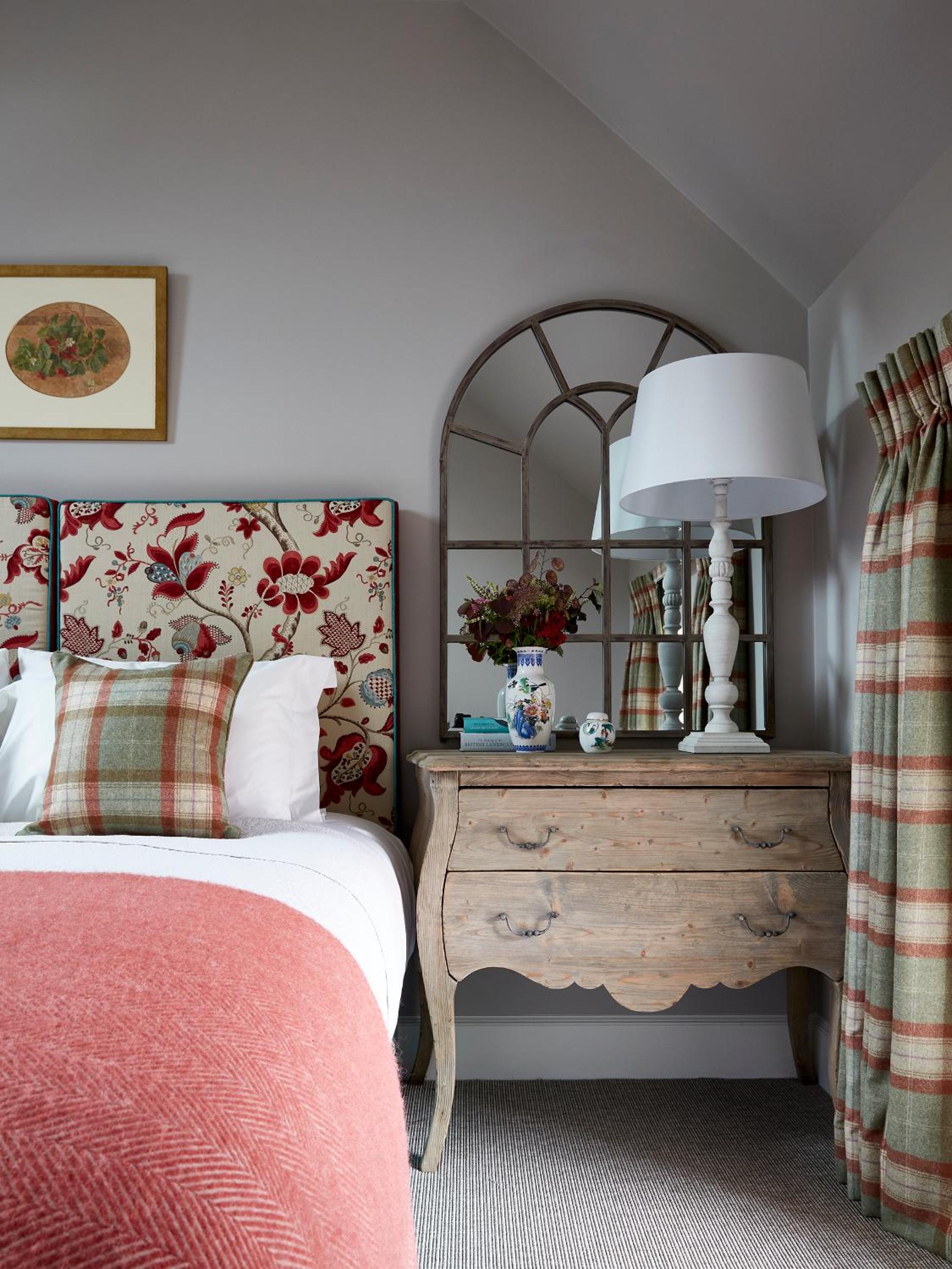 Deluxe King Suite - Photo 2