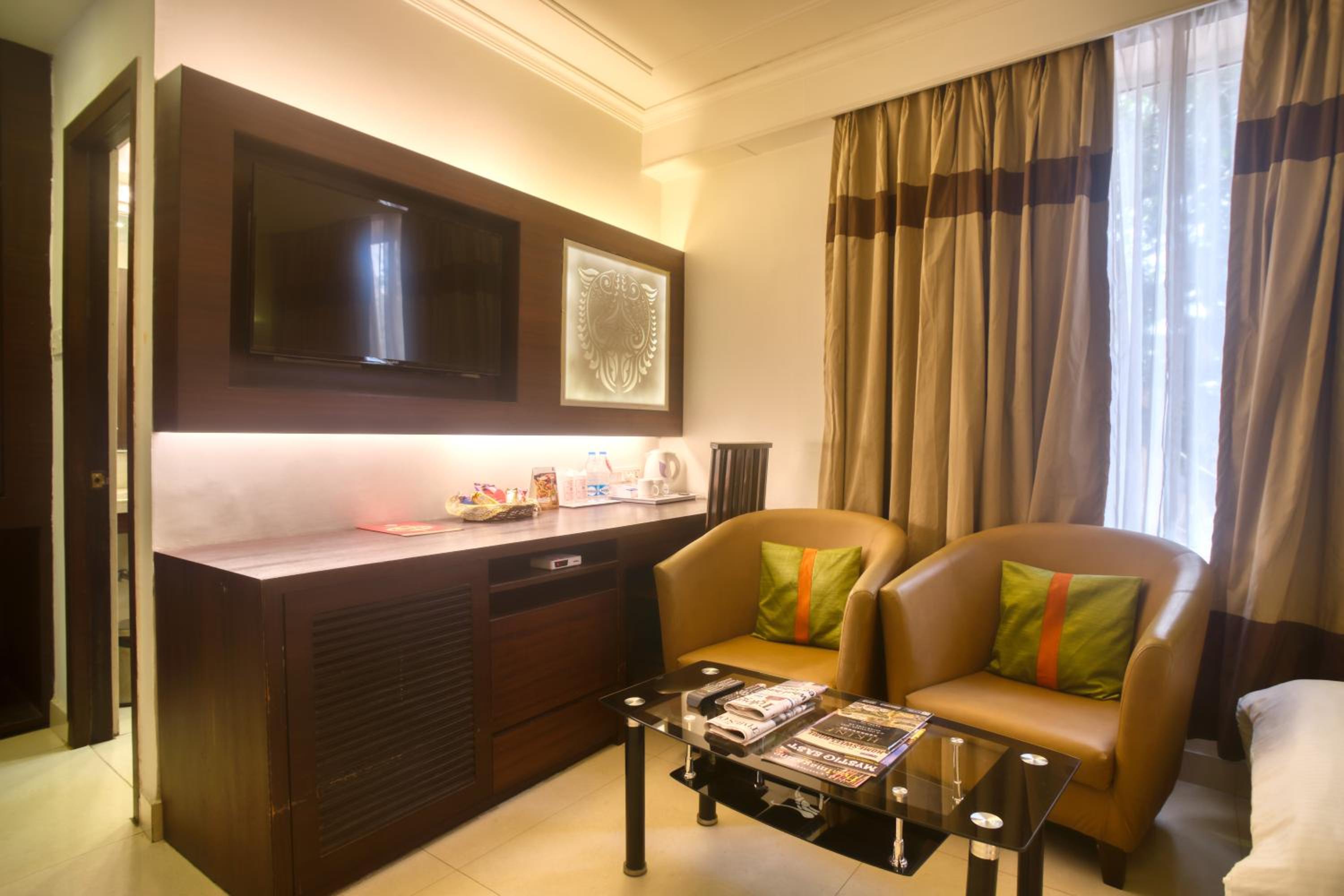 Deluxe Double or Twin Room - Photo 6