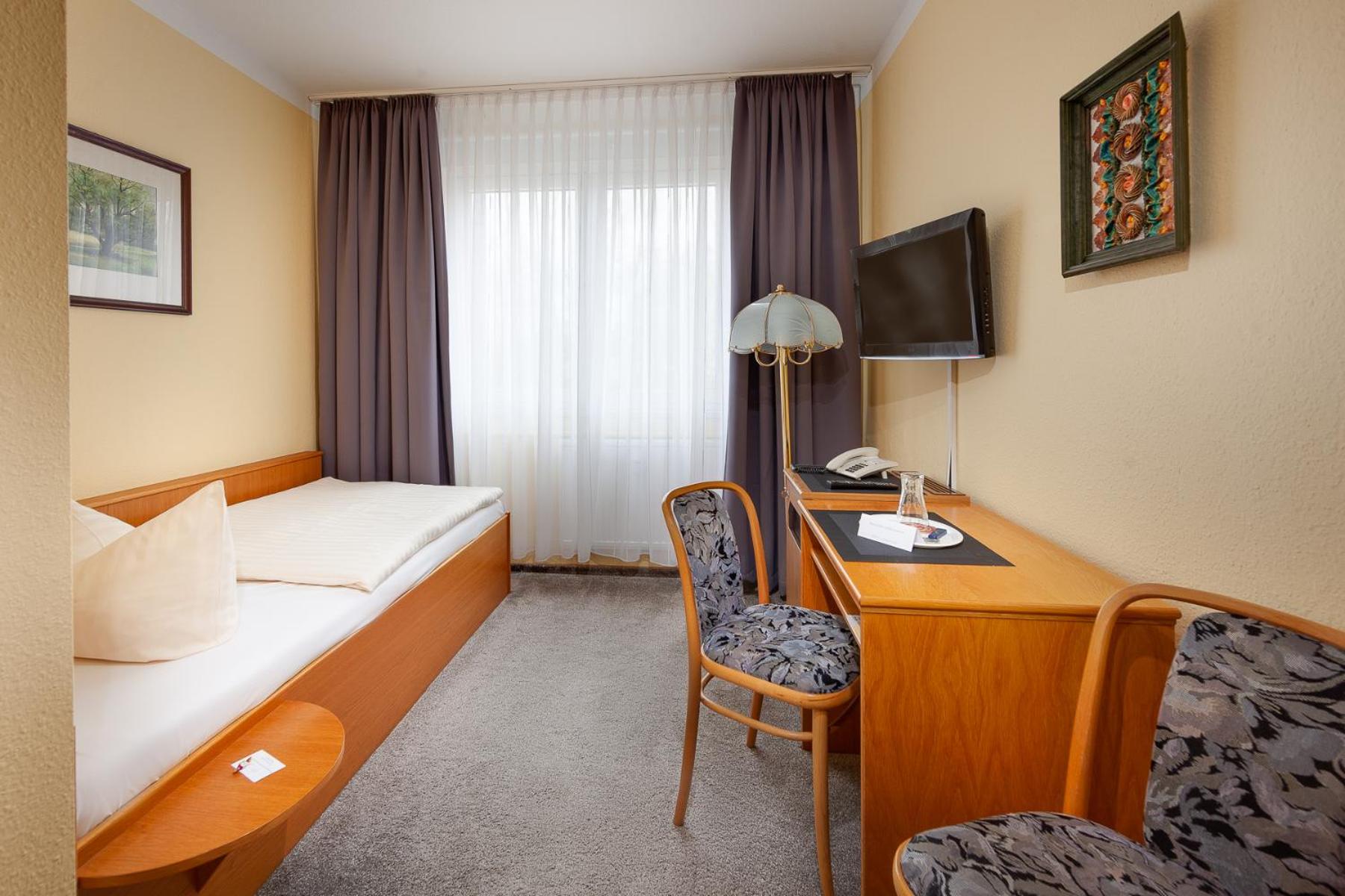Single Room photo 2