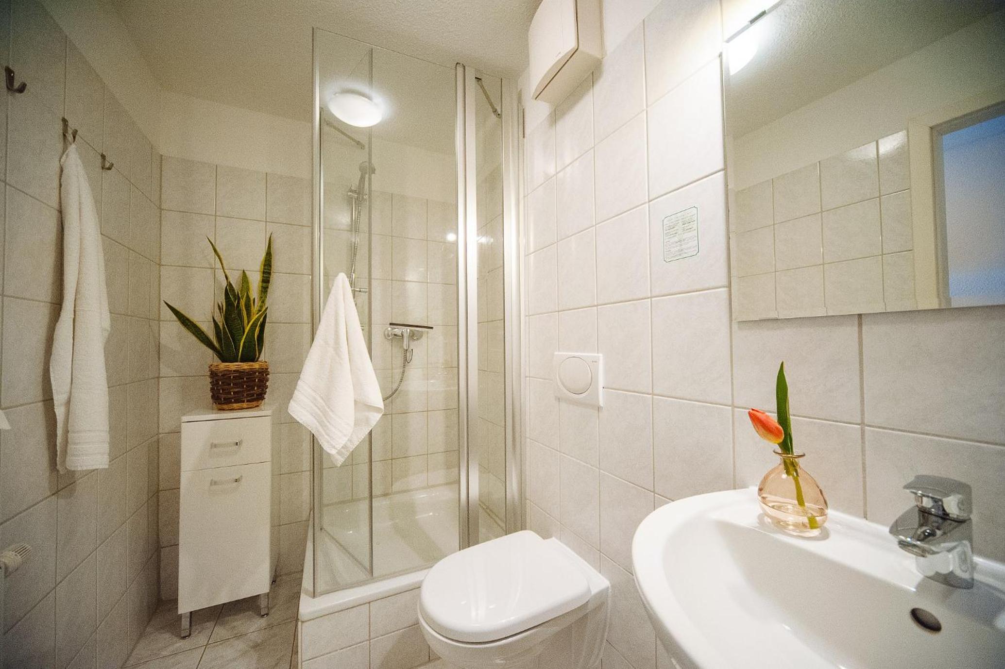 Double Room - Photo 6