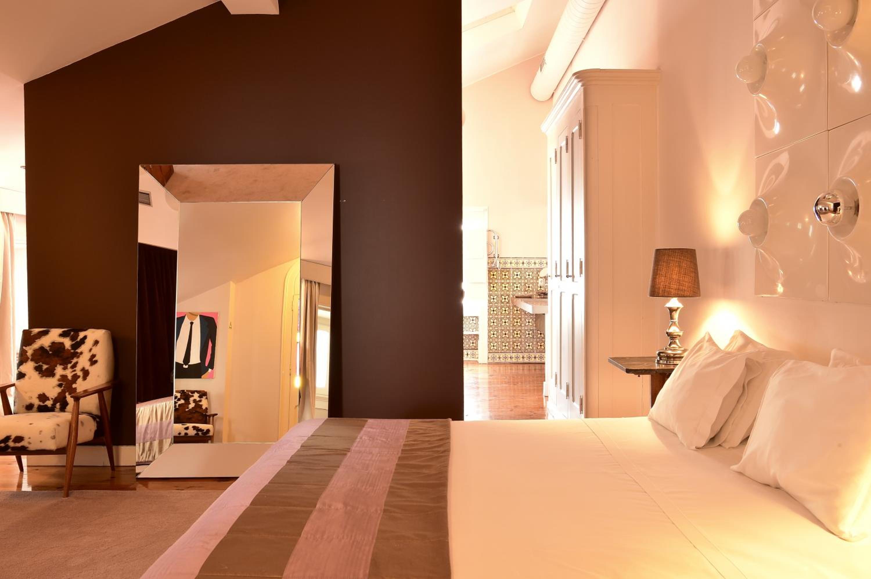 Deluxe King Suite photo 1