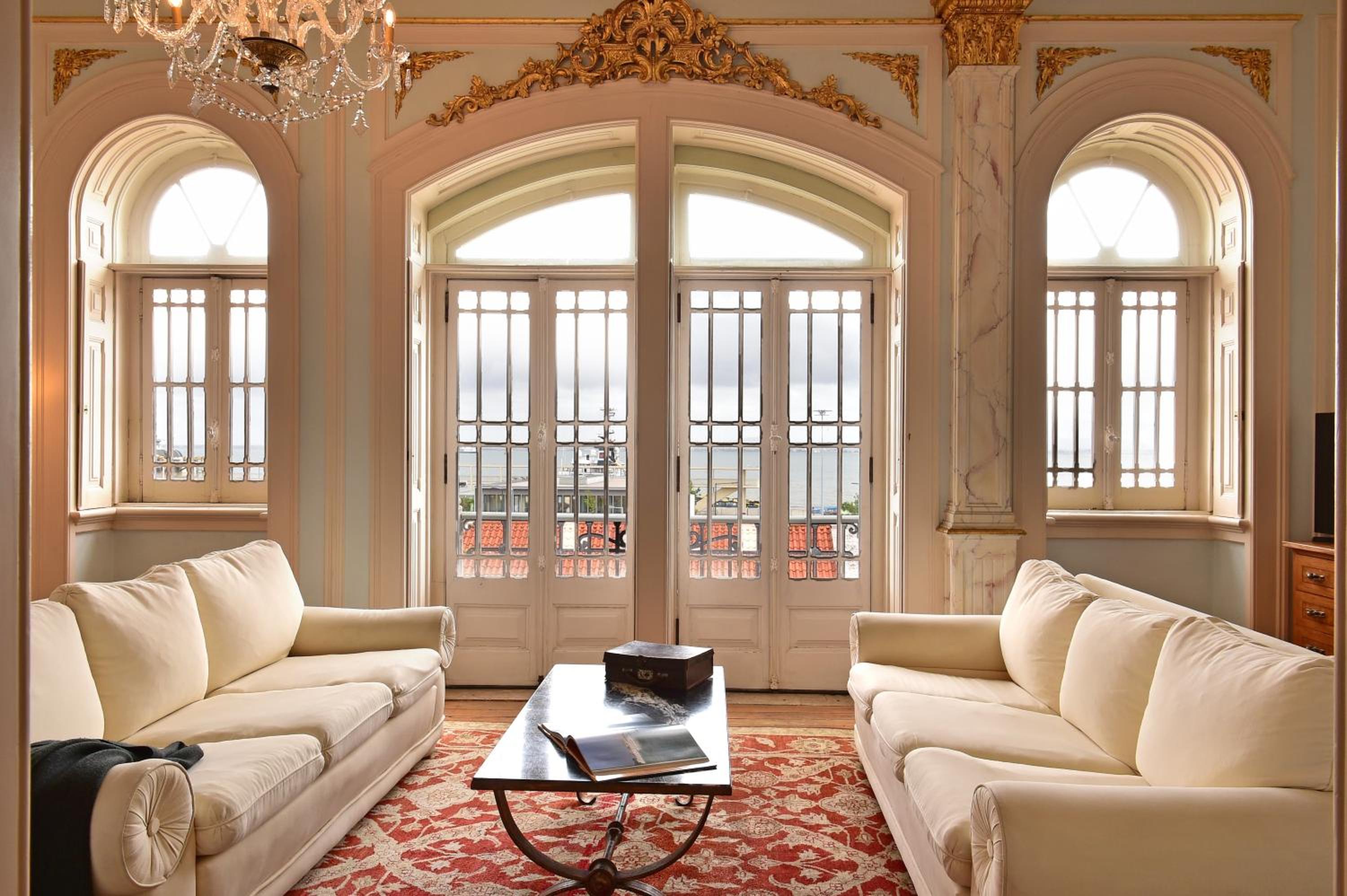 Deluxe Suite with River View - Photo 1