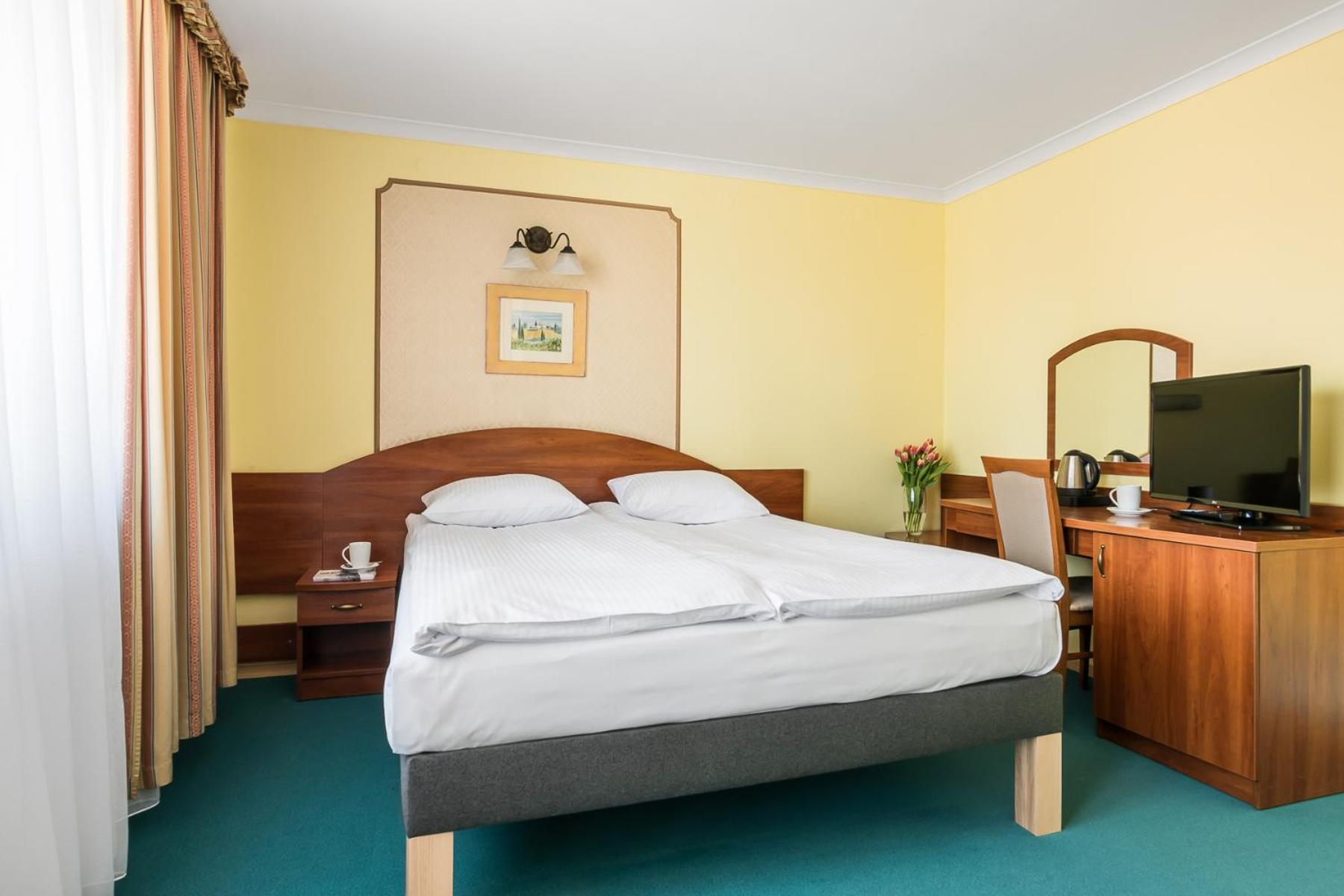 Economy Double Room photo 3