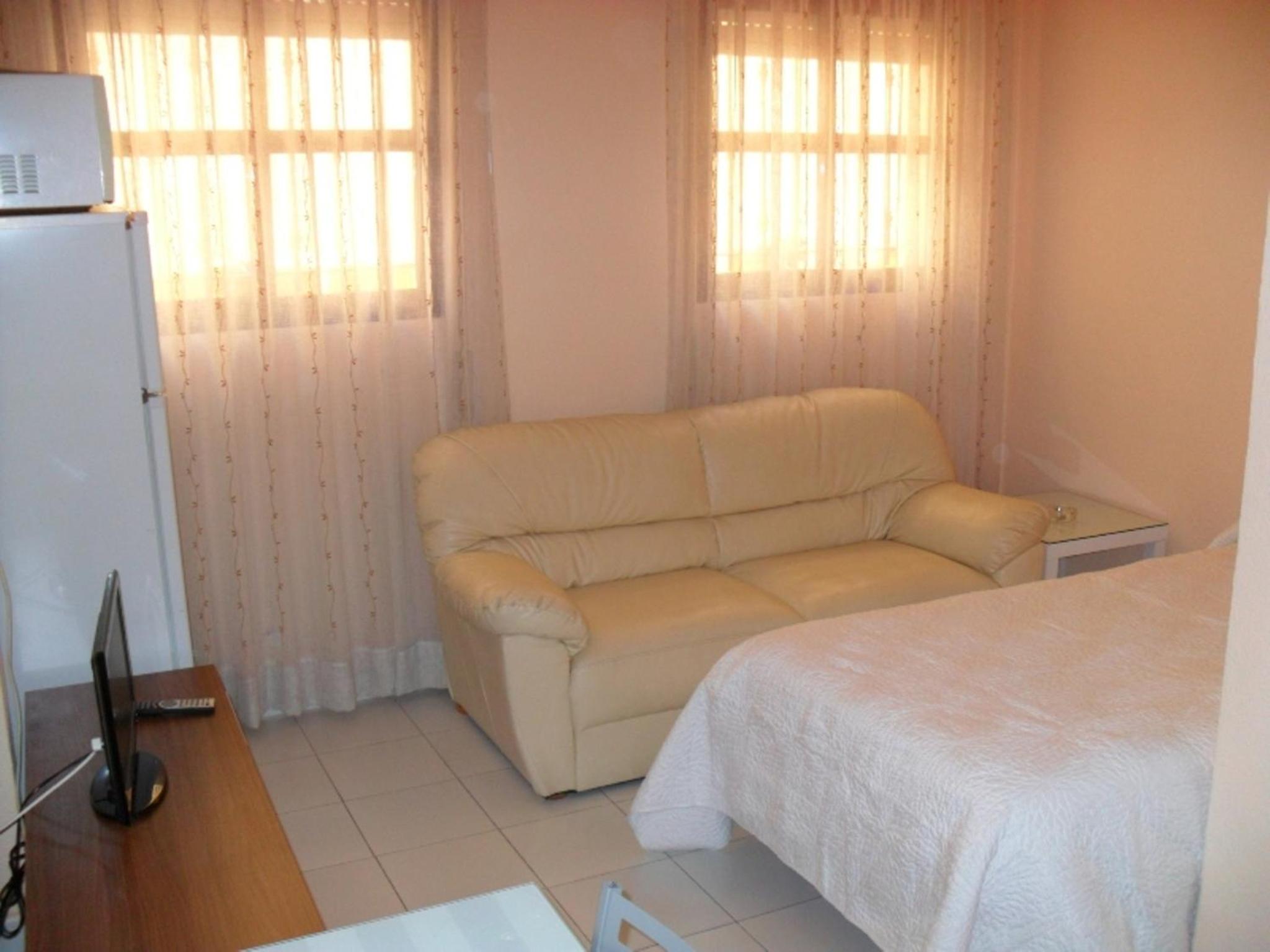 Twin Room - Photo 38