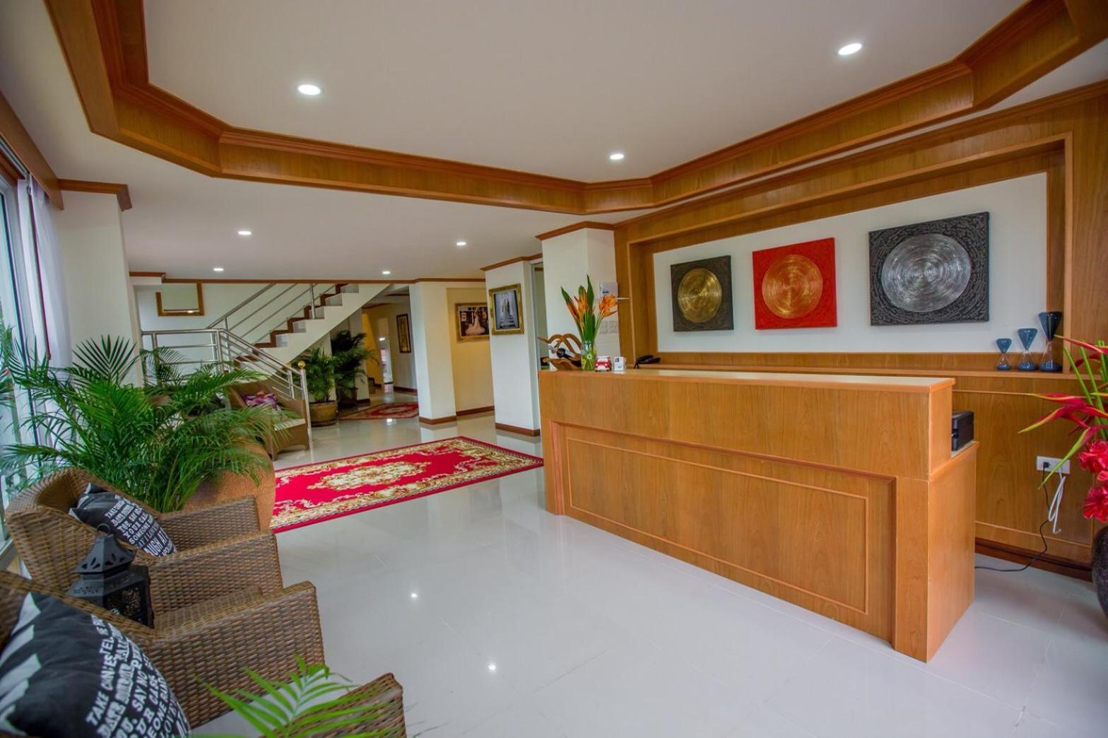 Deluxe King Room - Photo 27