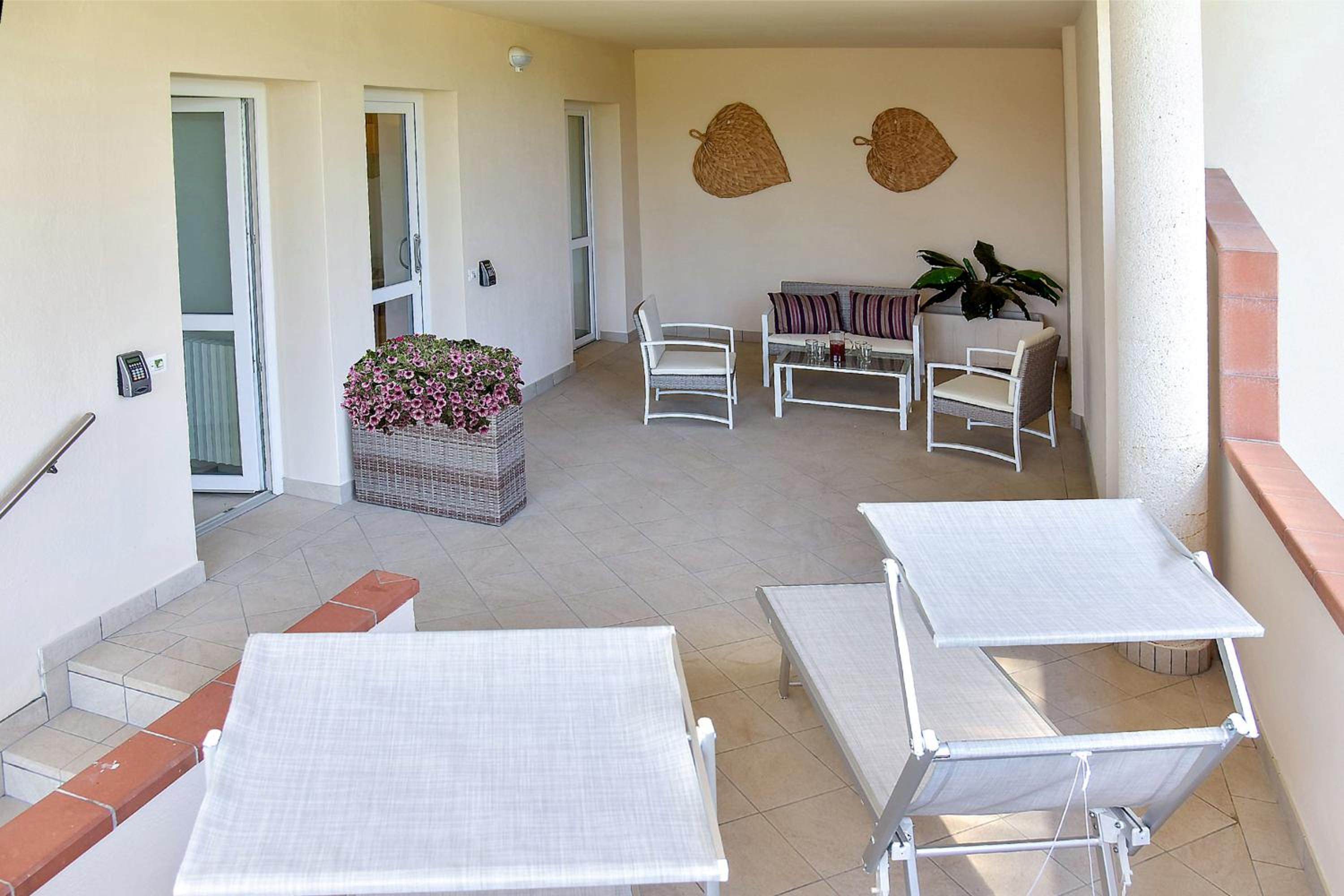 Two-Bedroom Apartment - Lotus - Photo 11